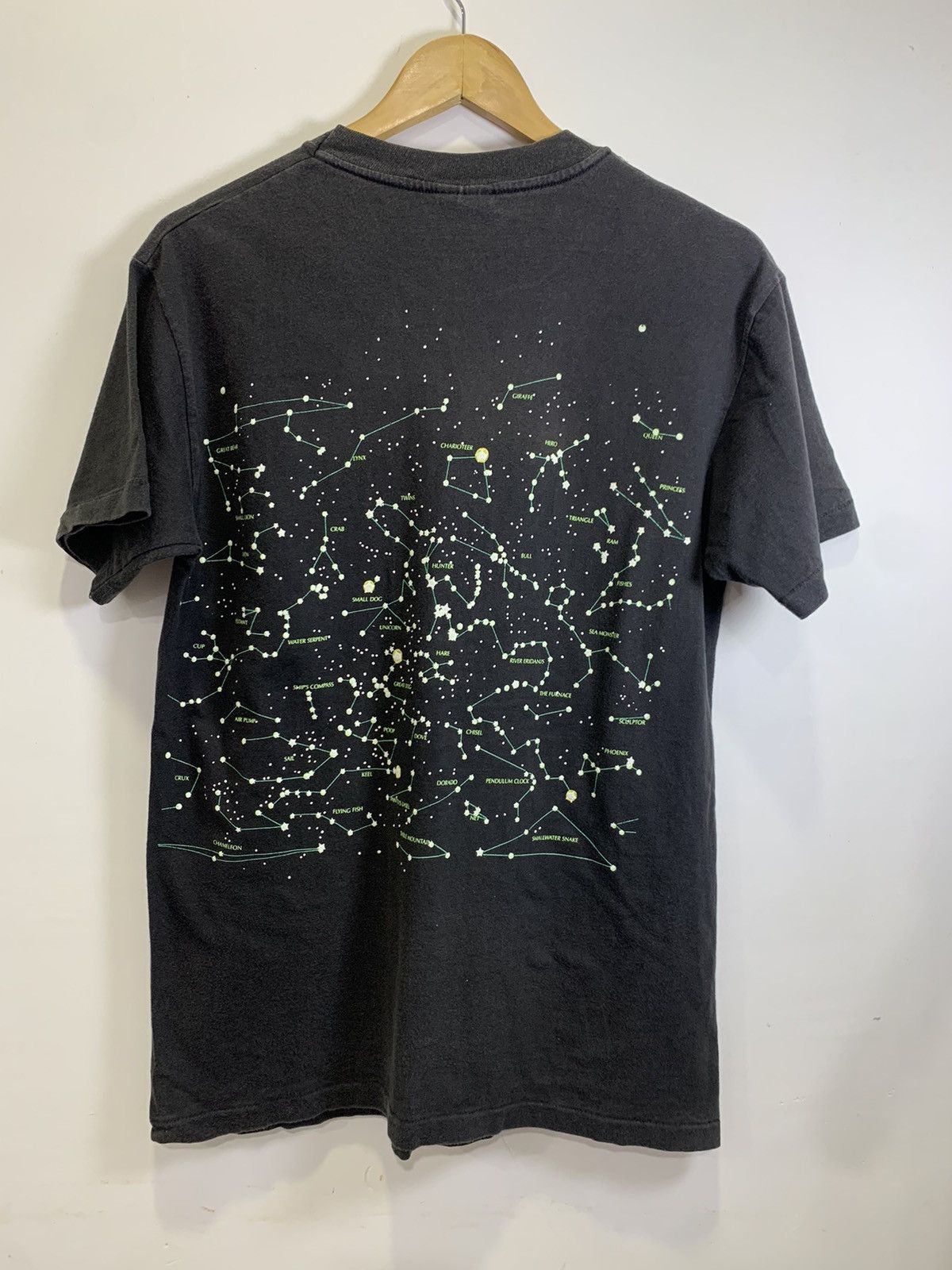 Vintage Vintage Heavenly Bodies Tshirt Size US M / EU 48-50 / 2 - 2 Thumbnail