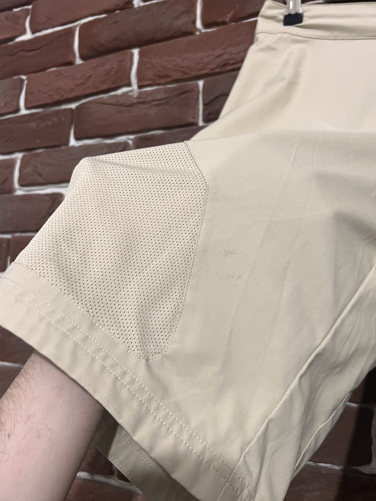 Nike Vintage Nike ACG Biege Cargo Shorts Rare Streetwear Hype Size US 32 / EU 48 - 5 Thumbnail