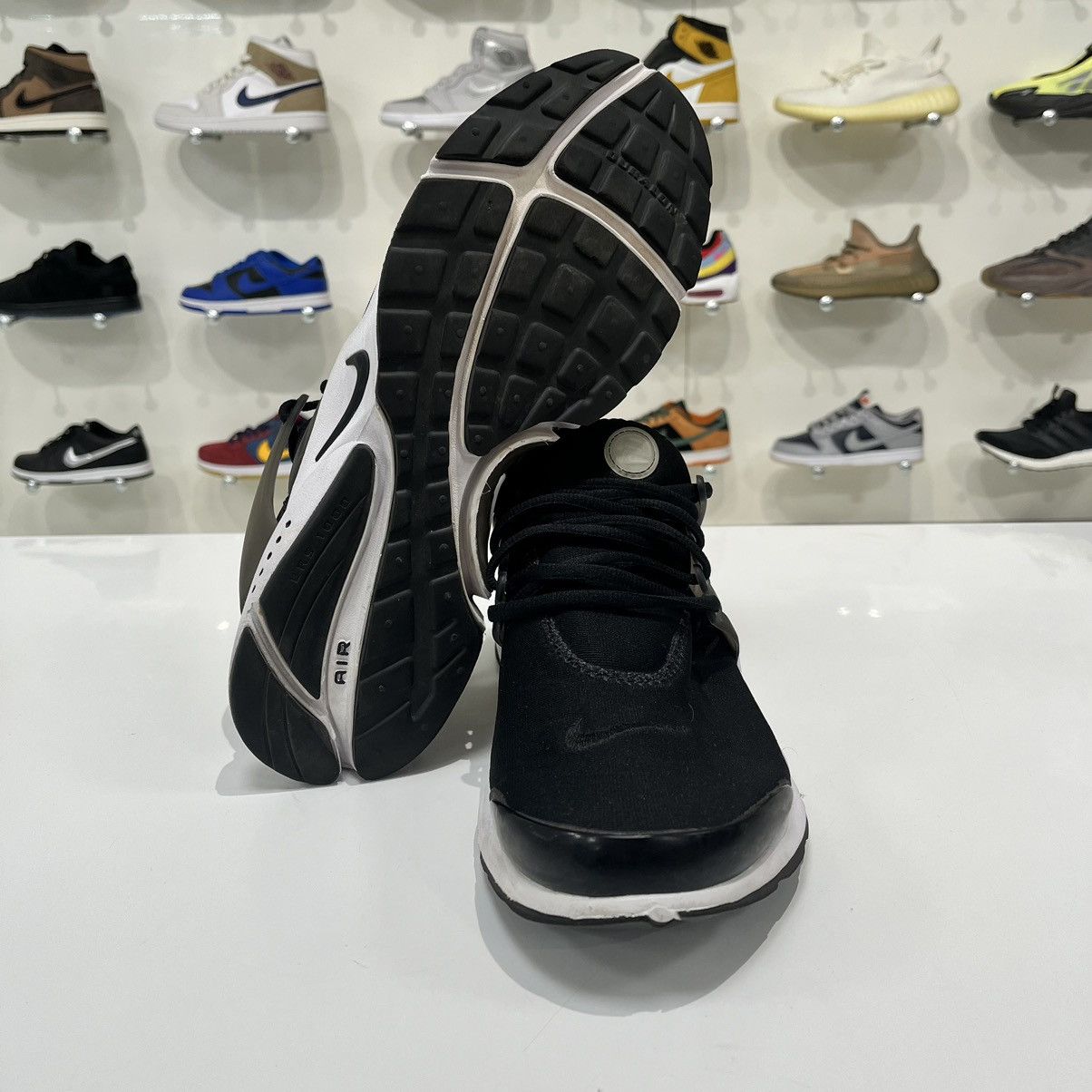 Nike Nike Air Presto White/Black Size US 12 / EU 45 - 11 Thumbnail