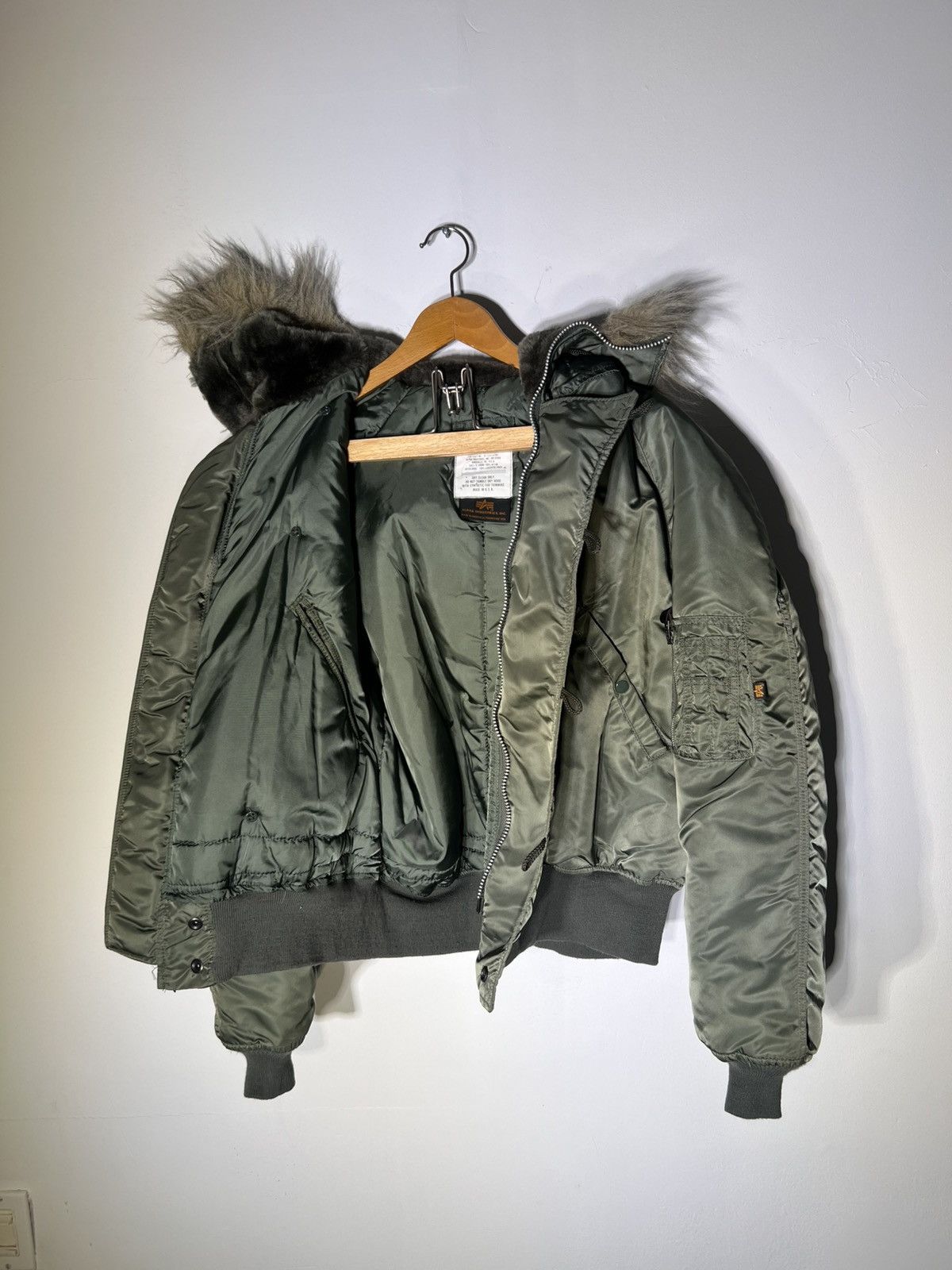 Vintage 80s Alpha Indusrties N-2B bomber Jacket Large Size US L / EU 52-54 / 3 - 2 Thumbnail