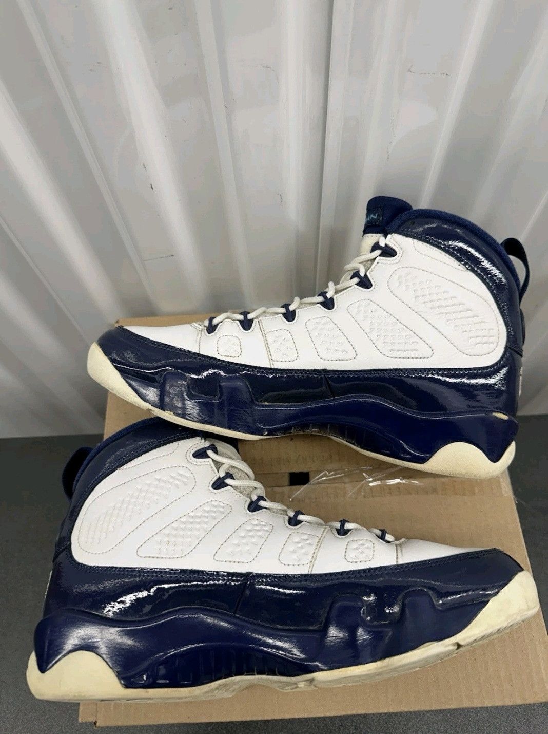 Jordan Brand Nike Air Jordan Retro 9 UNC 302370145 Size 9 Men Size US 9 / EU 42 - 4 Thumbnail