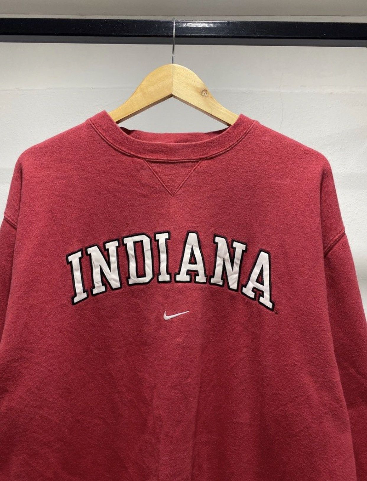 Nike 💥FINAL DROP💥 Nike Team Center Swoosh Indiana University 90s Size US M / EU 48-50 / 2 - 2 Thumbnail