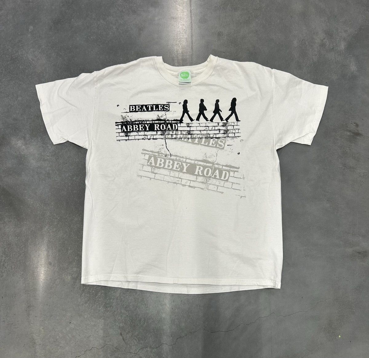 Vintage Vintage 2005 Beatles Tee Size US XL / EU 56 / 4 - 1 Thumbnail