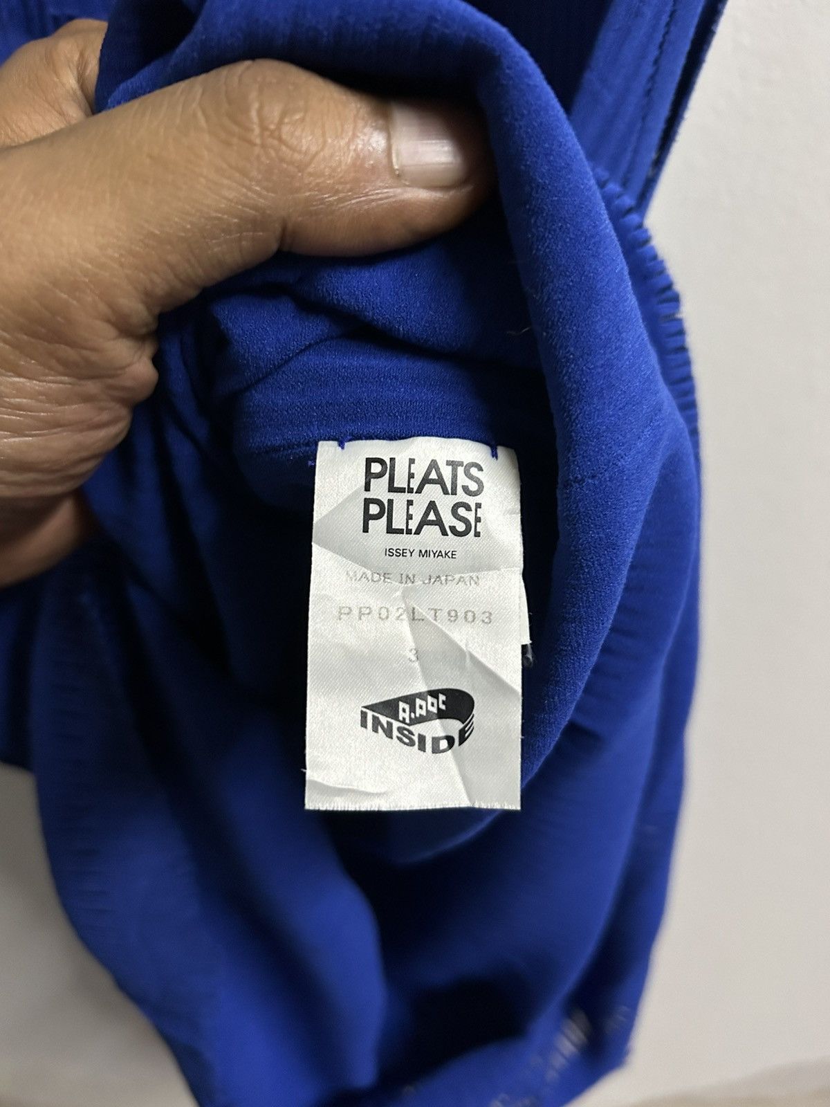 Pleats Please Issey Miyake S/S2020 A-POC Cobalt Blue Sleeveless Top Size M / US 6-8 / IT 42-44 - 12 Thumbnail
