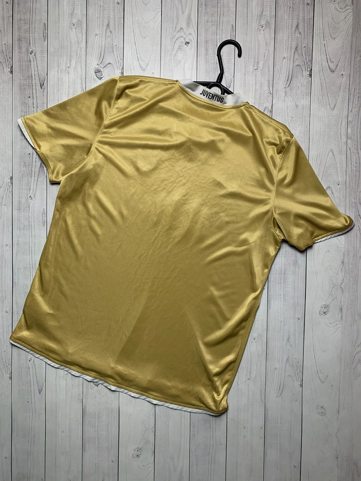 Nike × Vintage Vintage Nike Juventus gold soccer jersey size L away Size US L / EU 52-54 / 3 - 8 Thumbnail