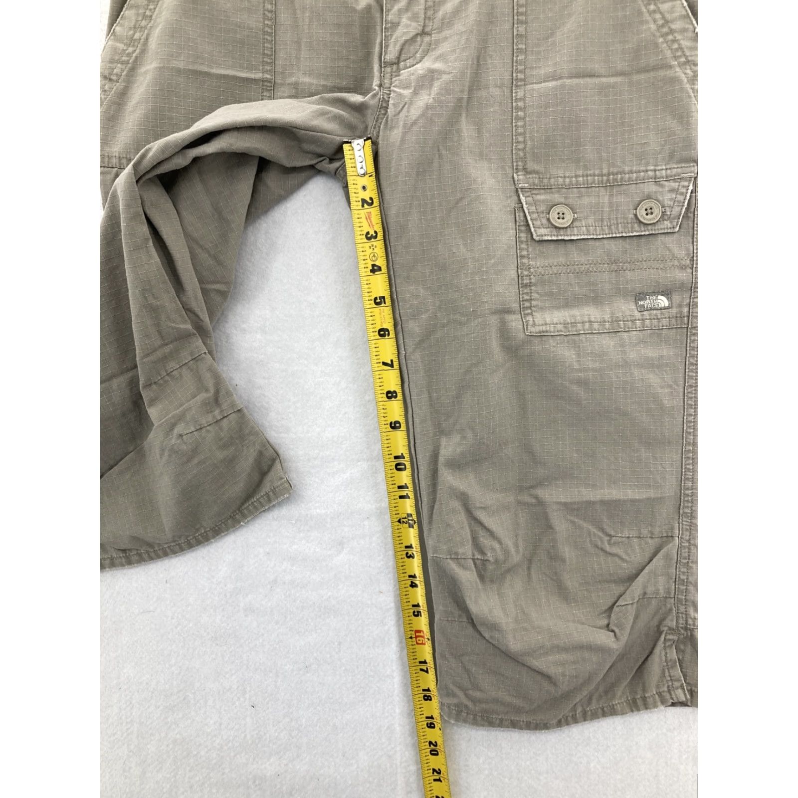 The North Face The North Face Cropped Pants Women's Size 8 Gray Ripstop Regular Fit 90s Outdoor Pockets Mens? Size 30" / US 8 / IT 44 - 6 Thumbnail