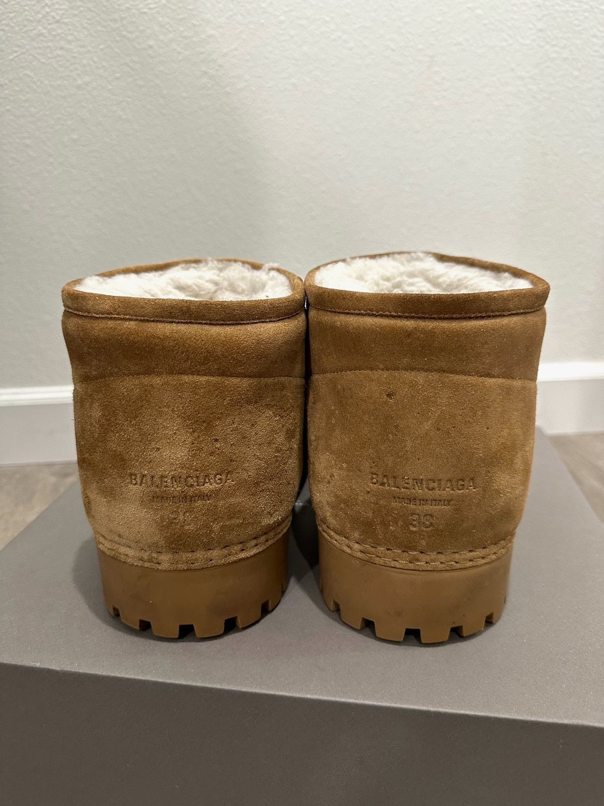 Balenciaga Balenciaga Alaska Brown Fur Low Boots Size US 5.5 / EU 38 - 6 Thumbnail
