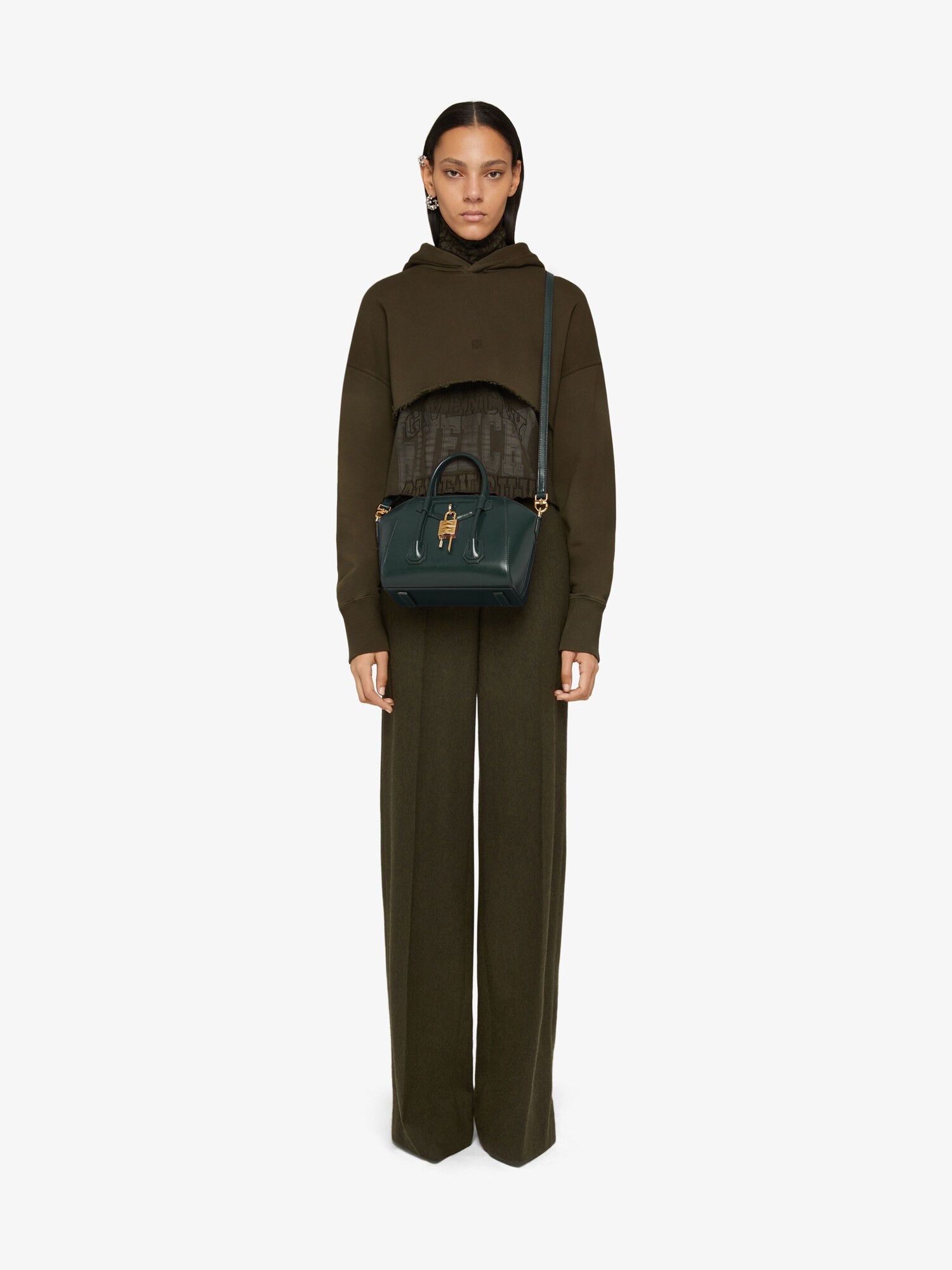 Givenchy o1srvl11e0725 Size: OS / Antigona Lock-Mini Bag in Green Size ONE SIZE - 3 Thumbnail