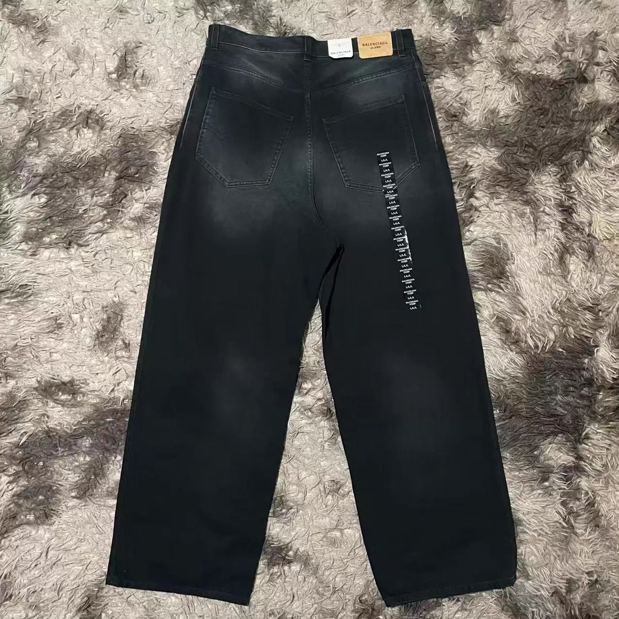 Balenciaga Balenciaga Logo Patch Straight Jeans L New Size 28" / US 6 / IT 42 - 2 Thumbnail