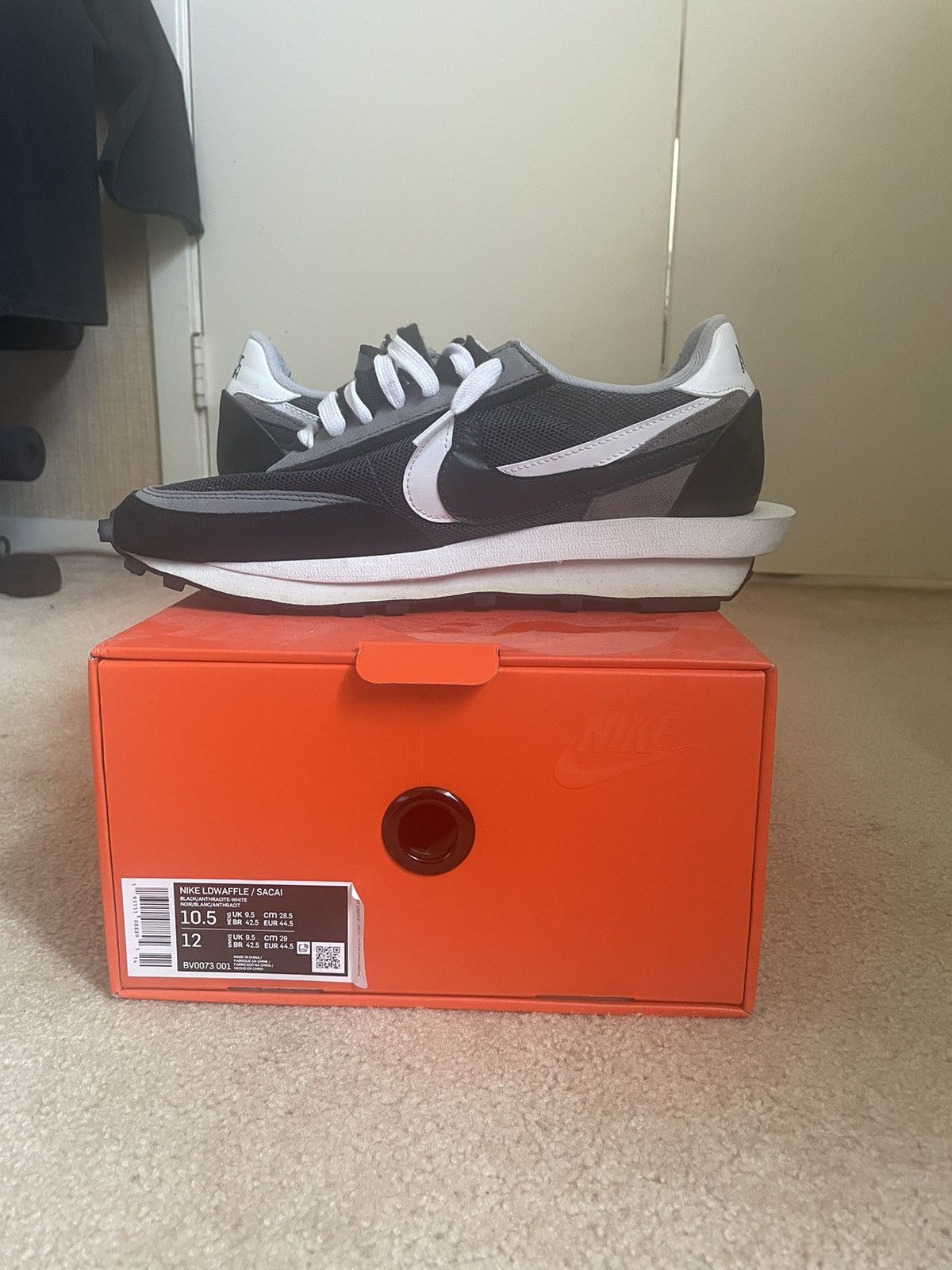 Nike × Sacai Nike sacai x LDWaffle ‘Black’ size 10.5 Size US 10.5 / EU 43-44 - 3 Thumbnail
