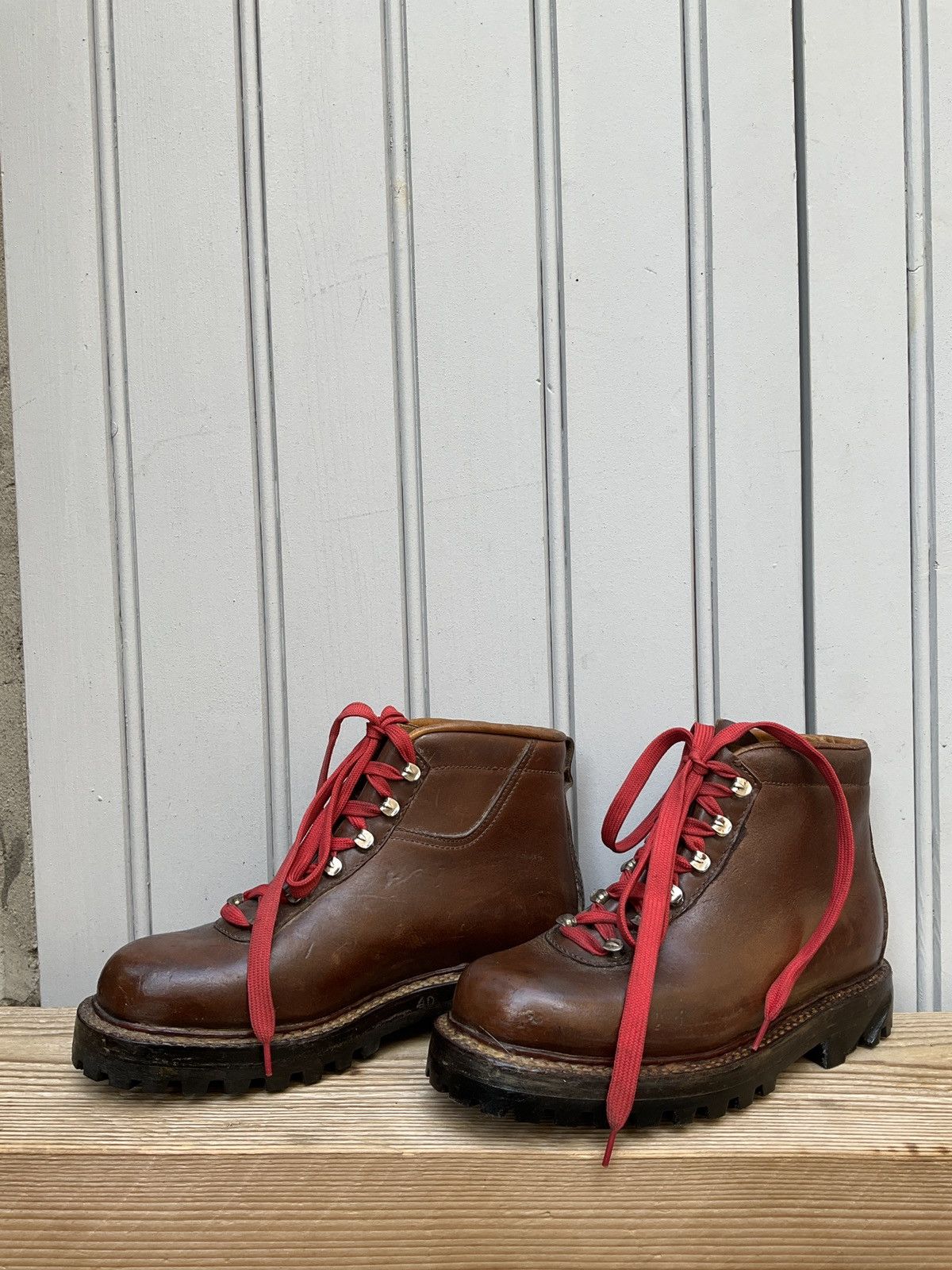 Vintage Vintage 50's brown leather hiking boots with red laces Size US 9 / IT 39 - 2 Thumbnail