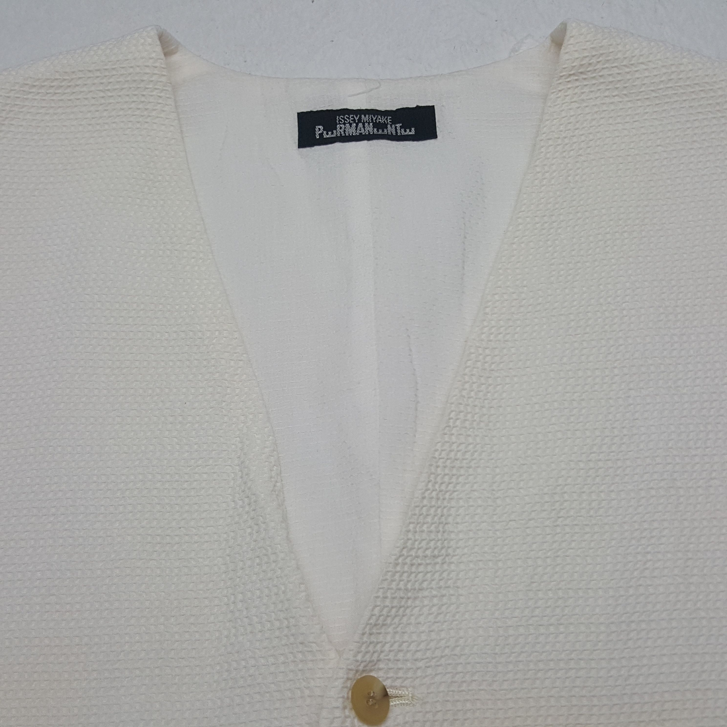 Issey Miyake × Japanese Brand × Vintage Vintage Issey Miyake Japanese Vest Jacket Size US M / EU 48-50 / 2 - 3 Thumbnail