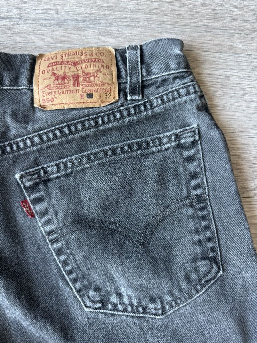 Levi's Vintage Clothing Vintage Levi’s 550 Relaxed Fit 34x32 Y2K Faded Black Red Tab Size US 34 / EU 50 - 7 Thumbnail