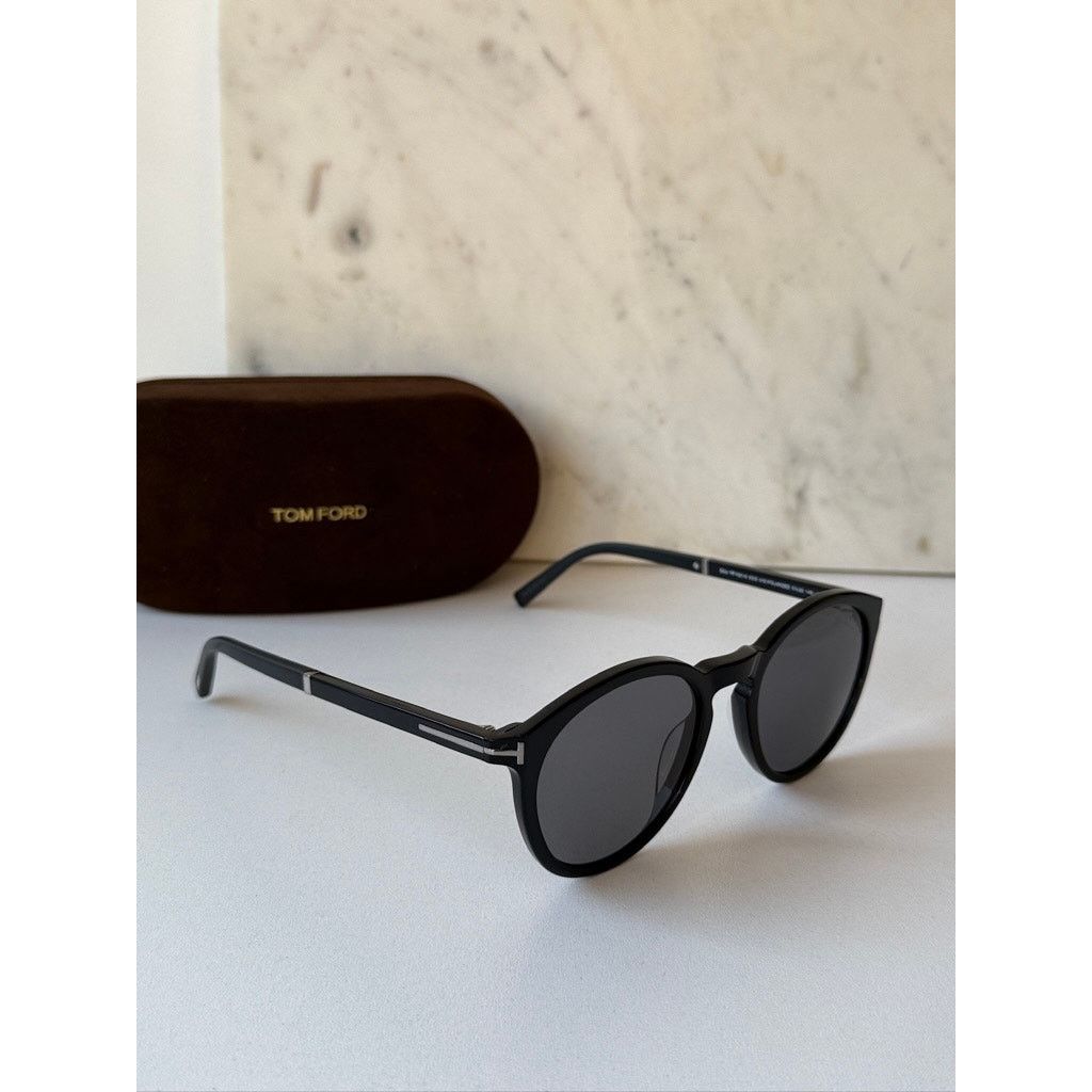 Tom Ford NEW Tom Ford FT1021-N Elton Round Sunglasses Black Polarized Size ONE SIZE - 2 Thumbnail