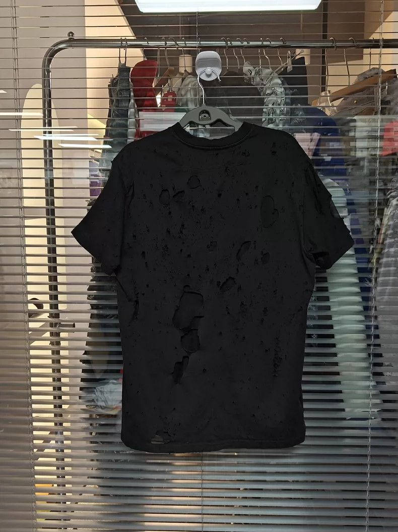 Givenchy Givenchy Ripped Short Sleeve Size US XXS / EU 40 - 2 Thumbnail