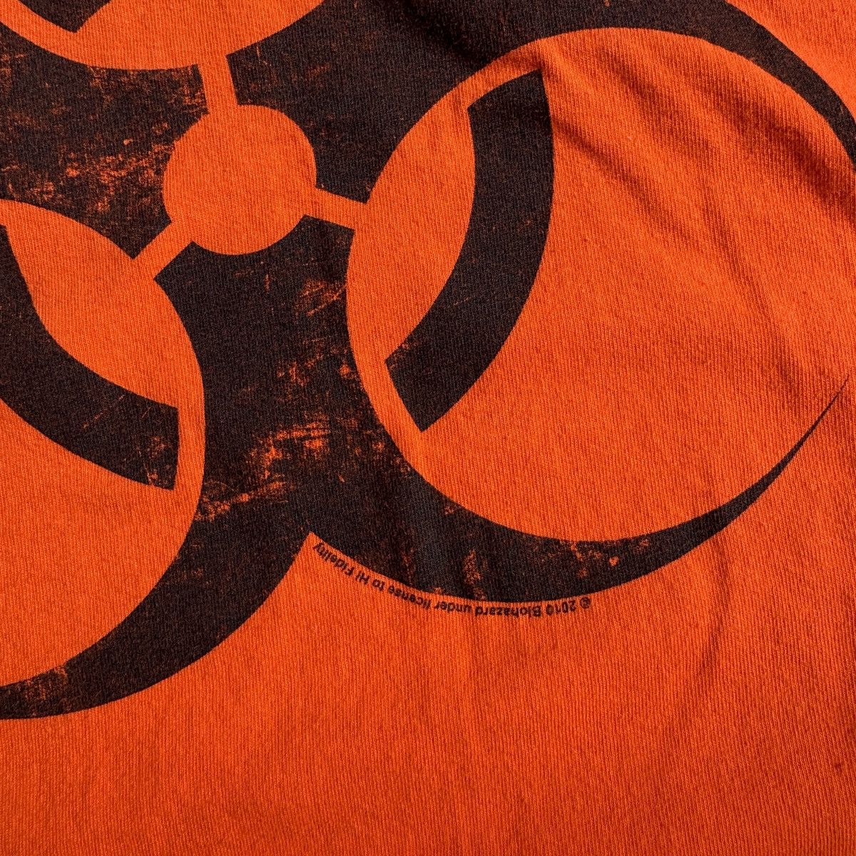 Seditionaries × Vintage Vintage Biohazard 2010 License T-Shirt Size US L / EU 52-54 / 3 - 4 Thumbnail