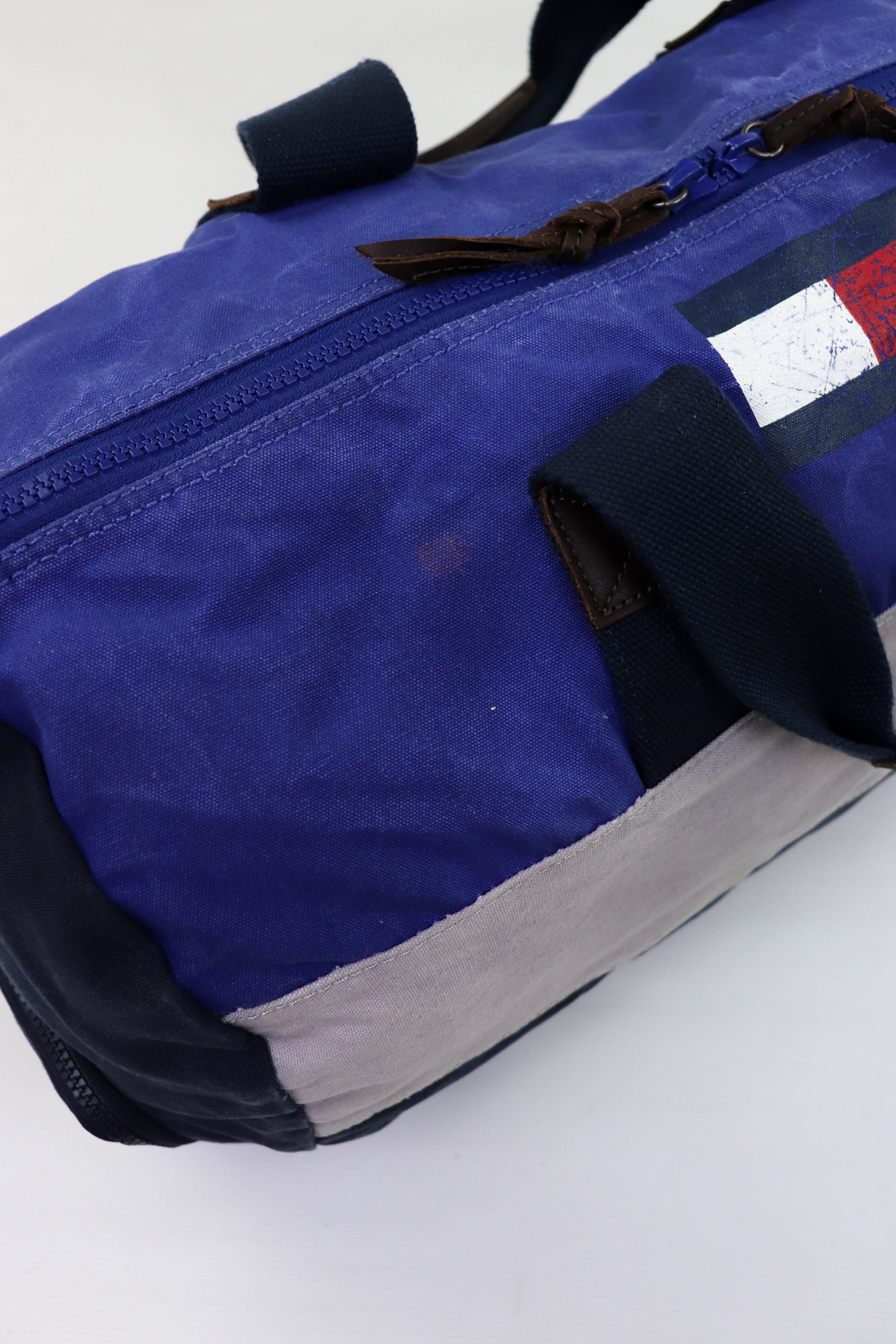Tommy Hilfiger Tommy Hilfiger Sun Faded Blue/Navy/Gray Canvas Duffle Bag Size ONE SIZE - 14 Thumbnail