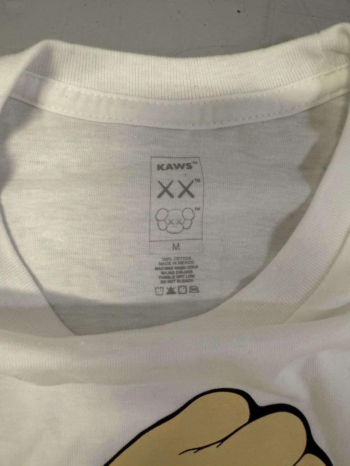 Kaws Kaws x Uniqlo Size US M / EU 48-50 / 2 - 4 Thumbnail