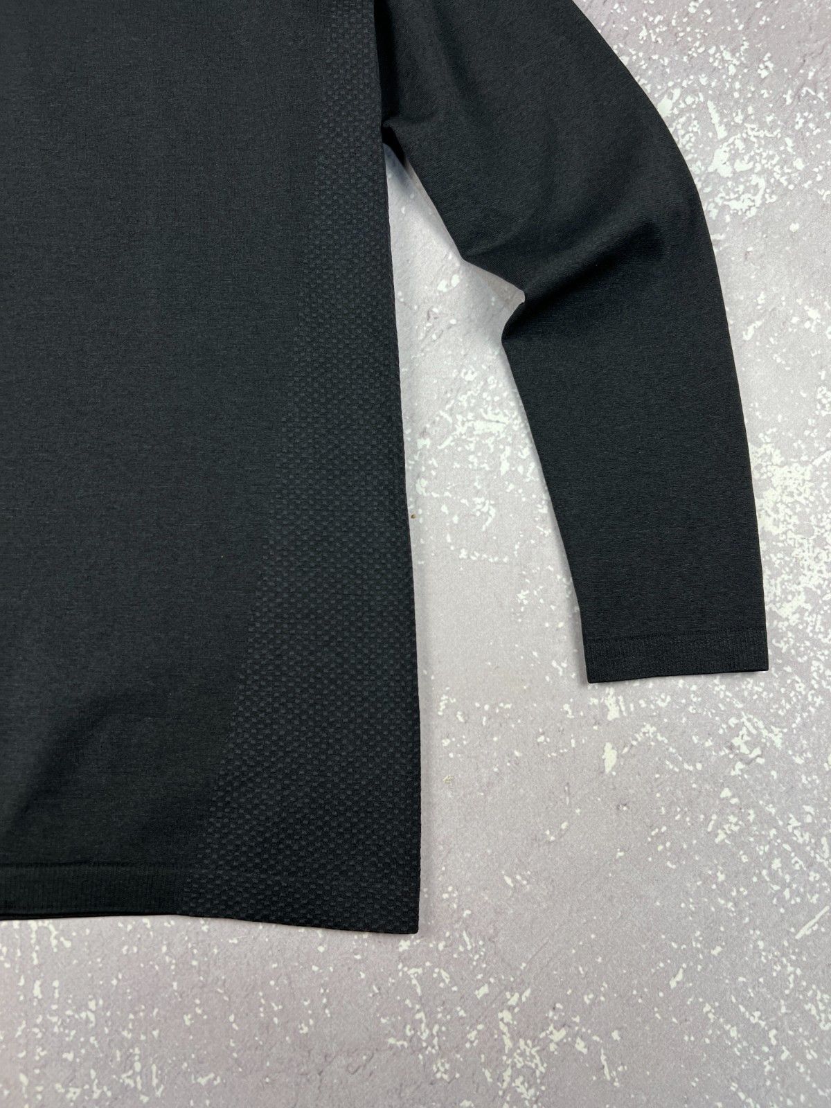 Gymshark OG Gymshark Phantom Seamless David Laid Onyx Long Sleeve Size US M / EU 48-50 / 2 - 5 Thumbnail