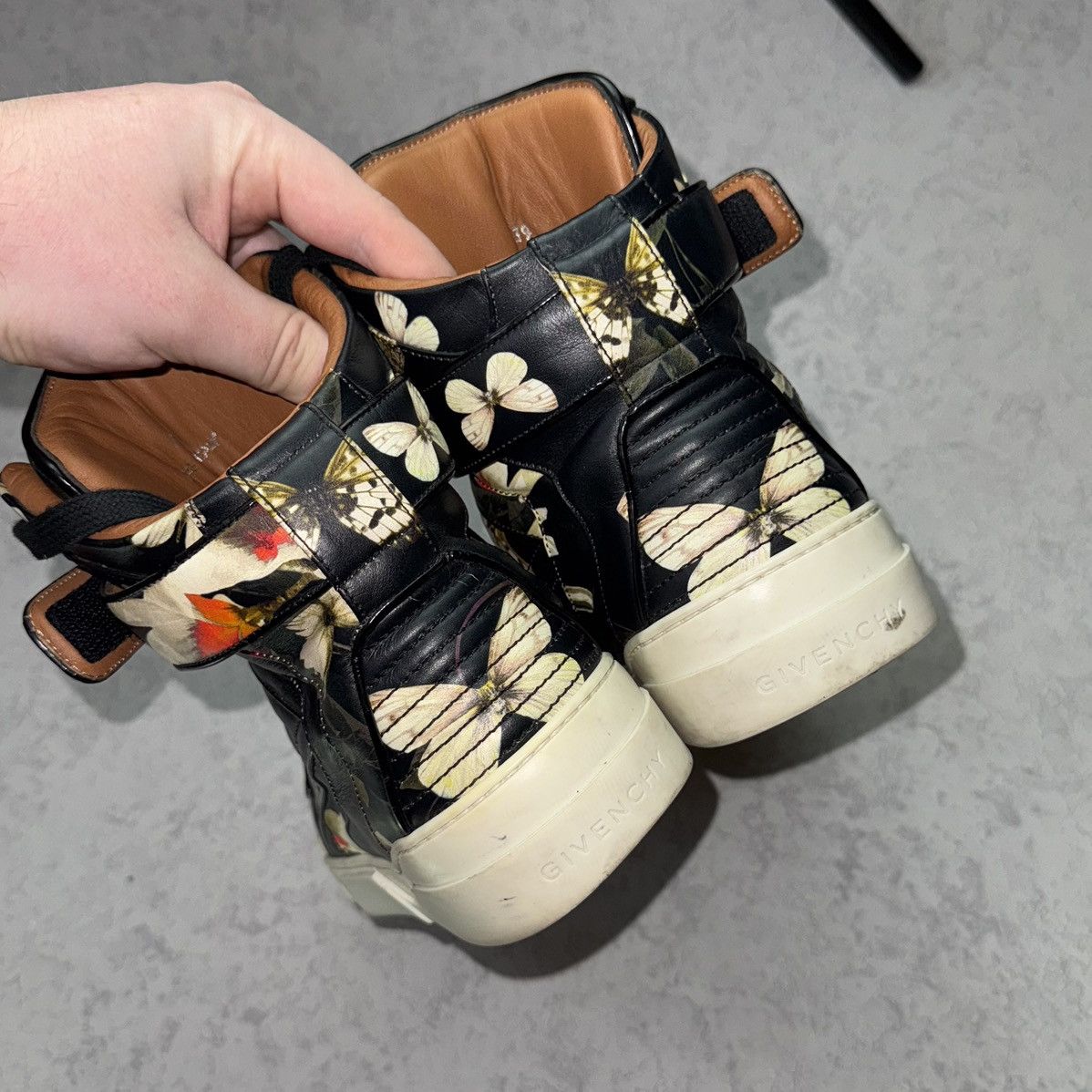 Givenchy Vintage F/W 2014 Givenchy Tyson High-Top Sneakers Butterfly Size US 7.5 / EU 40-41 - 13 Thumbnail