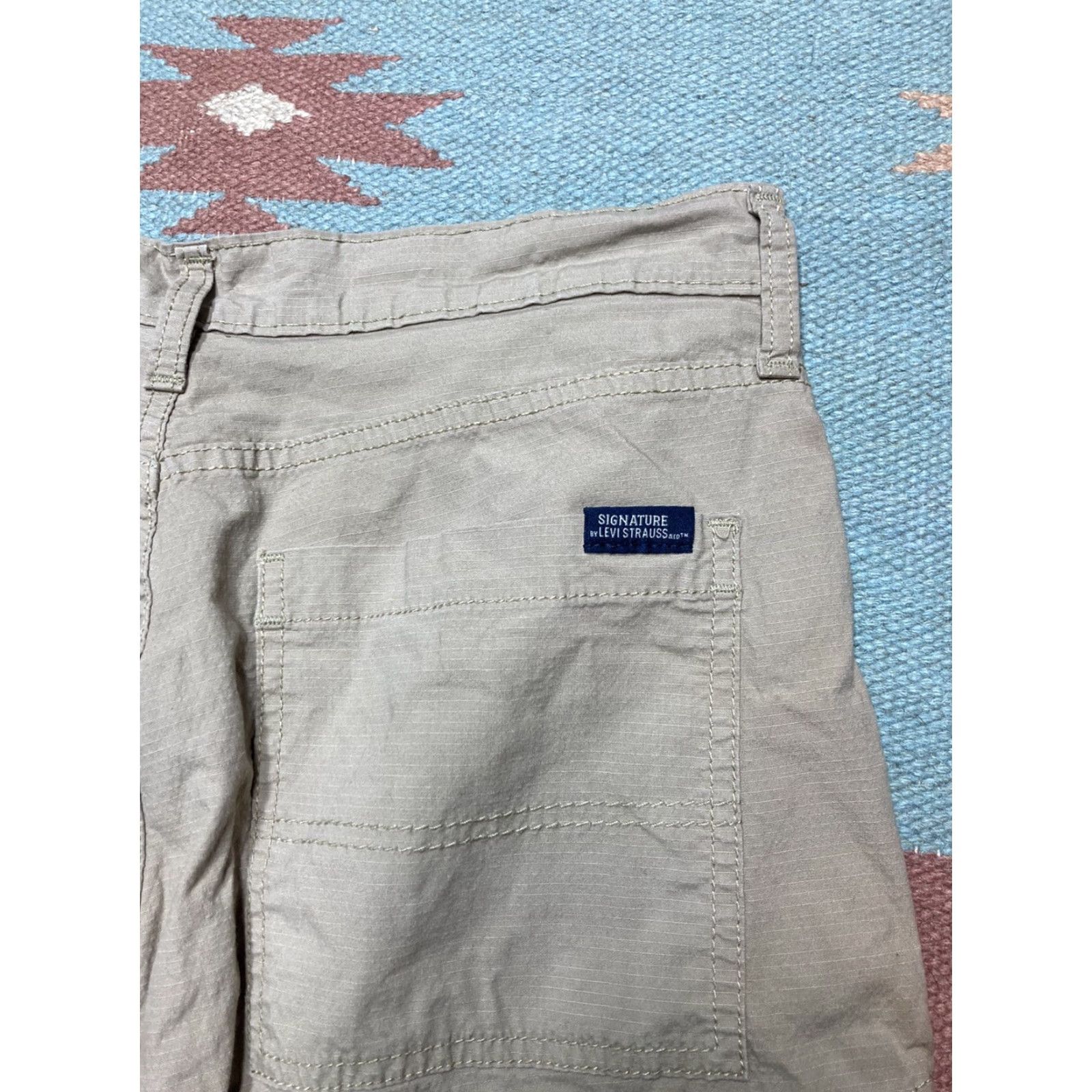 Levi's Levi’s Cargo Shorts Ripstop Waterproof Khaki Strauss Pockets Hiking Men’s 32 Beige Cargo Pockets Waterproof 32 Mens Size US 32 / EU 48 - 8 Thumbnail