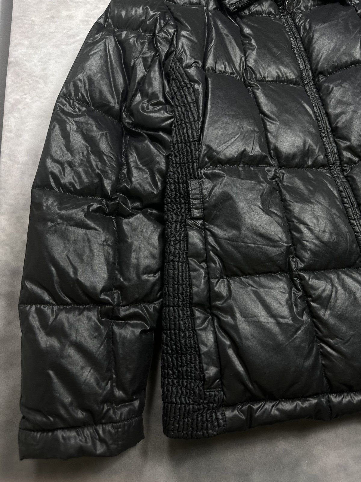 Moncler Vintage Moncler Puffer Jacket down big logo patch luxury Size L / US 10 / IT 46 - 2 Thumbnail