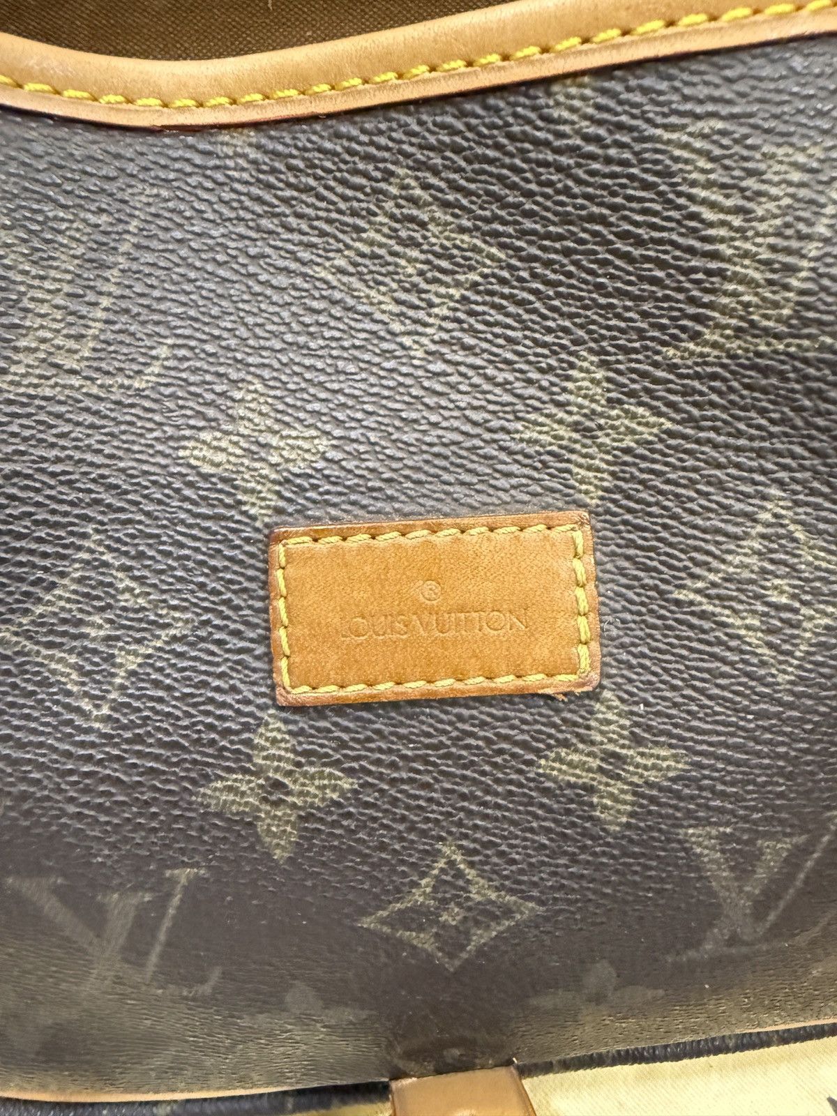 Louis Vuitton LOUIS VUITTON MONOGRAM SAUMUR 30 - 2070 Size ONE SIZE - 15 Thumbnail