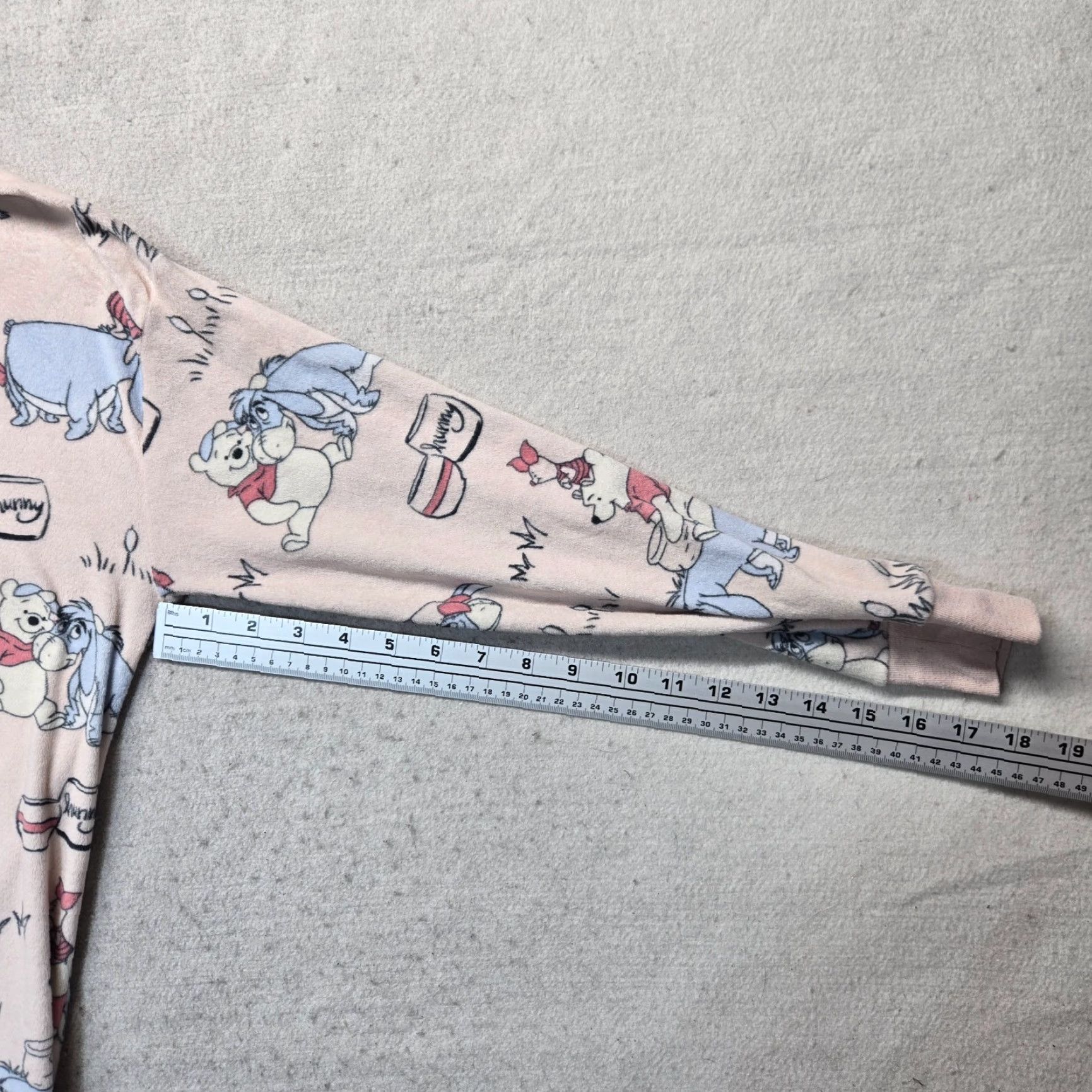 Disney Disney Pooh Eeyore All-Over Print Pink Fleece Pullover Sweater Women’s M Pink Sweater Womens Size M / US 6-8 / IT 42-44 - 5 Thumbnail