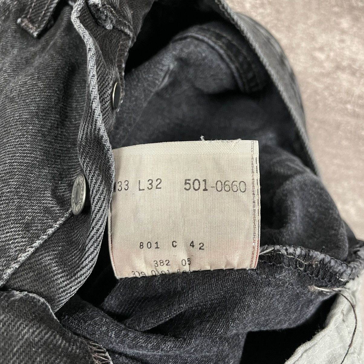 Levi's Vintage Clothing Vintage 90’s Levi’s 501 Cotton Denim Jeans Size US 33 - 9 Thumbnail