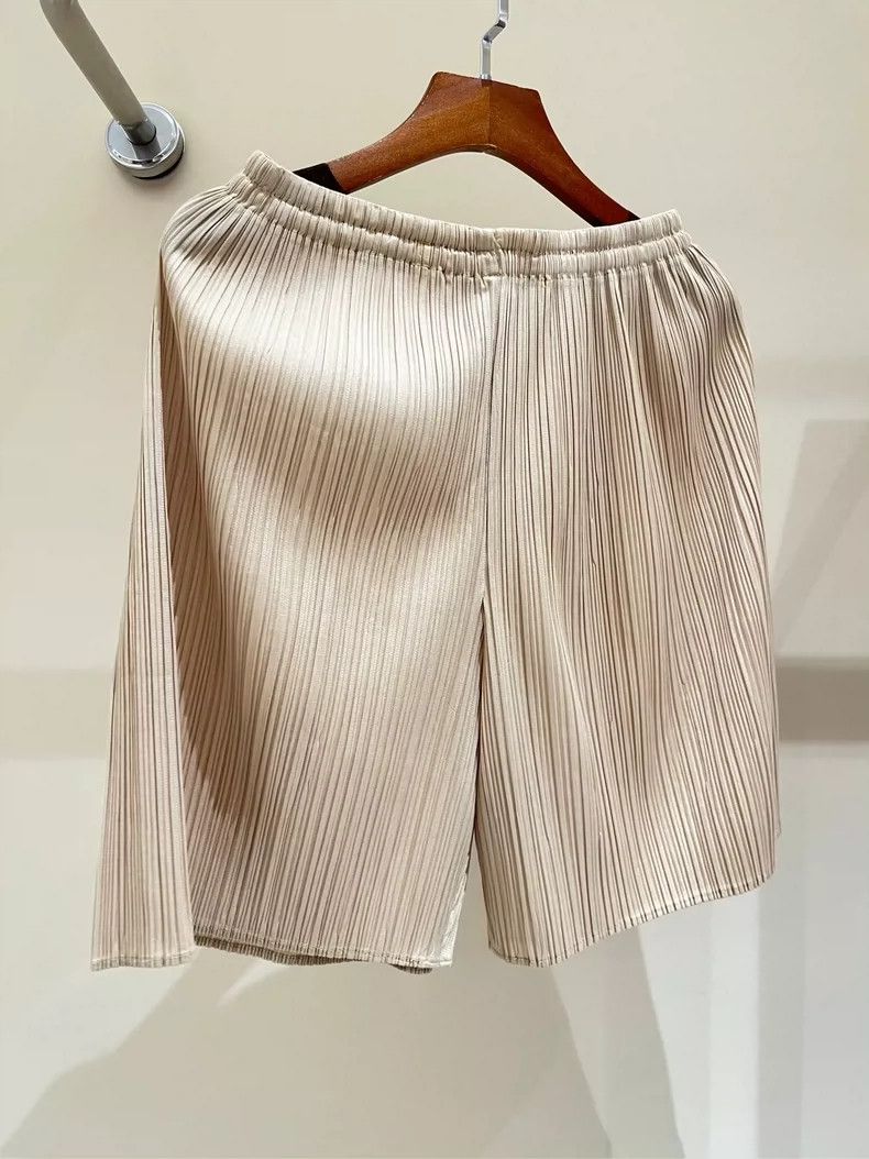 Issey Miyake issey miyake size:m Champagne gold shorts 2505-Nextarrow Size 42" / US 20 - 5 Thumbnail