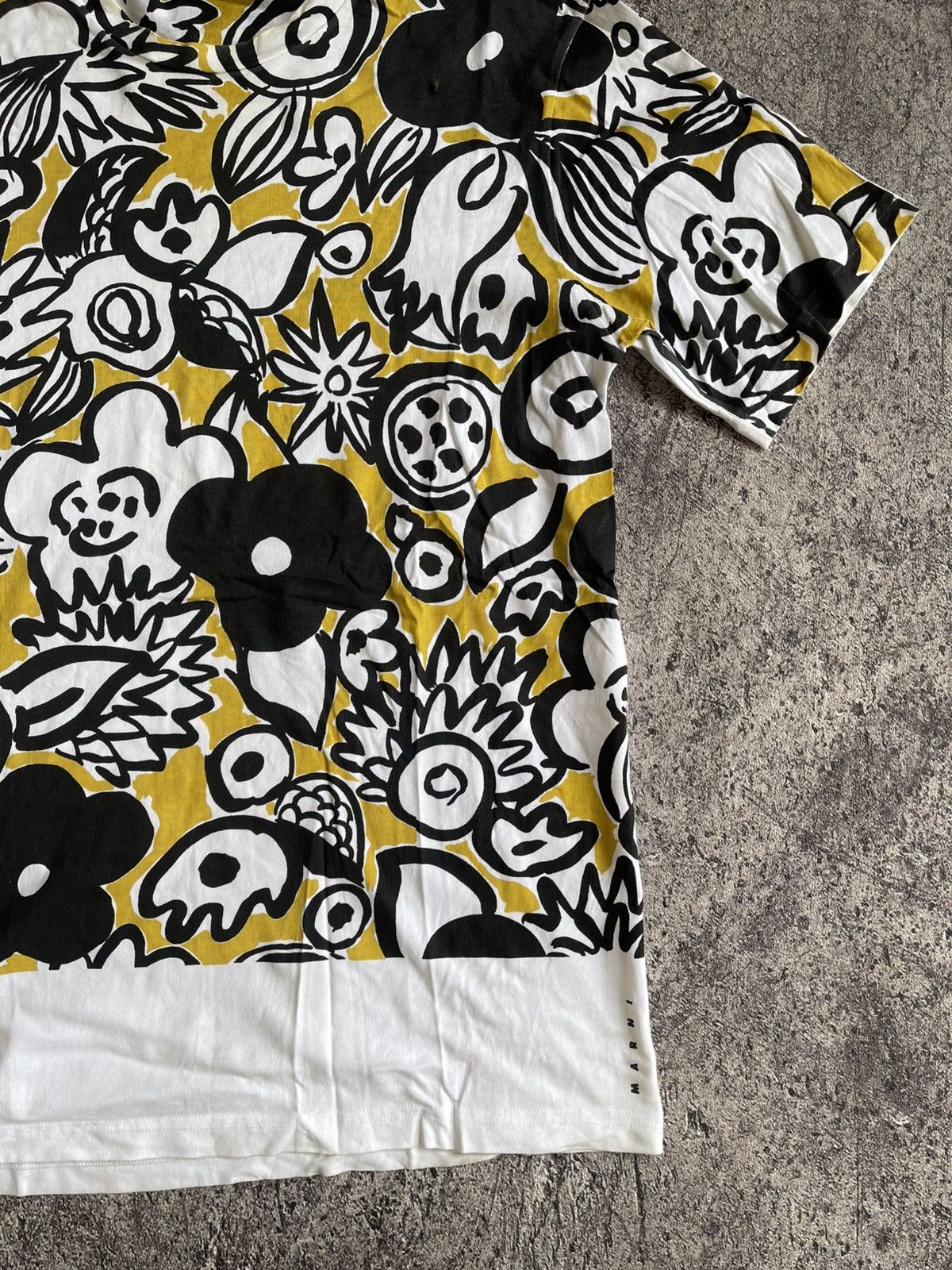 Japanese Brand Marni flower tshirt Size US M / EU 48-50 / 2 - 3 Thumbnail