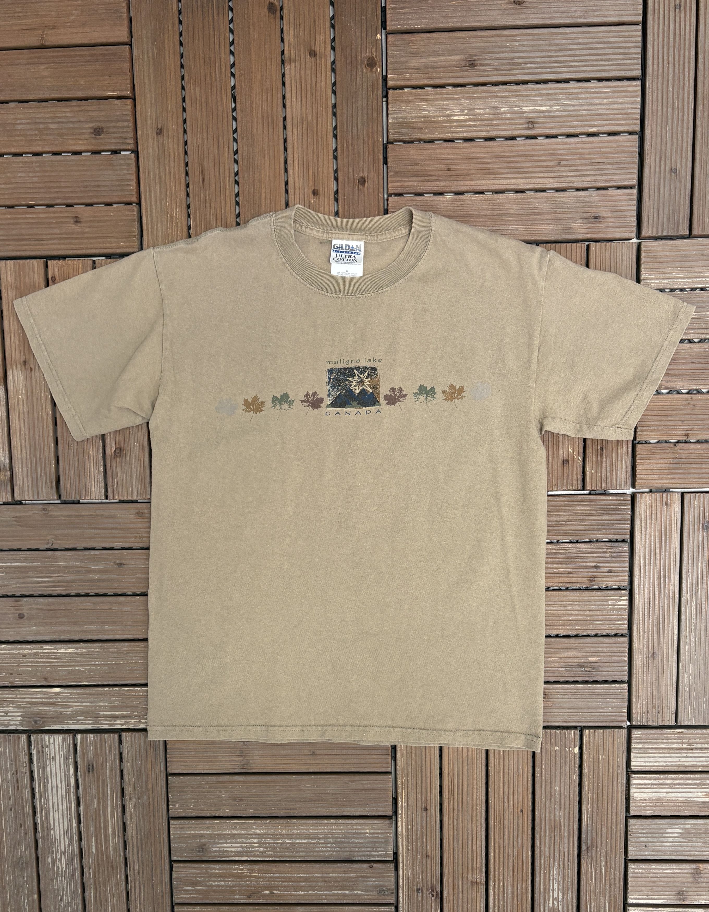Vintage Maligne Lake, Canada Vintage Brown T-Shirt Tee Size US M / EU 48-50 / 2 - 1 Thumbnail