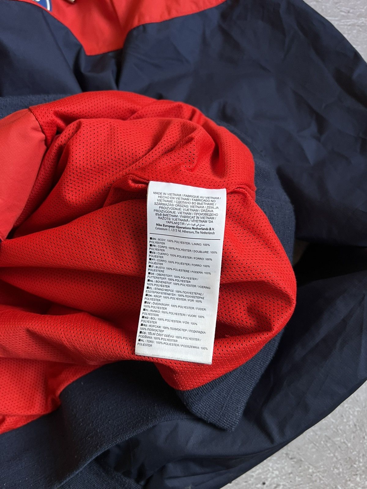 Nike Nike Paris Saint-Germain Windbreaker Hoodie L Navy Size US L / EU 52-54 / 3 - 14 Thumbnail