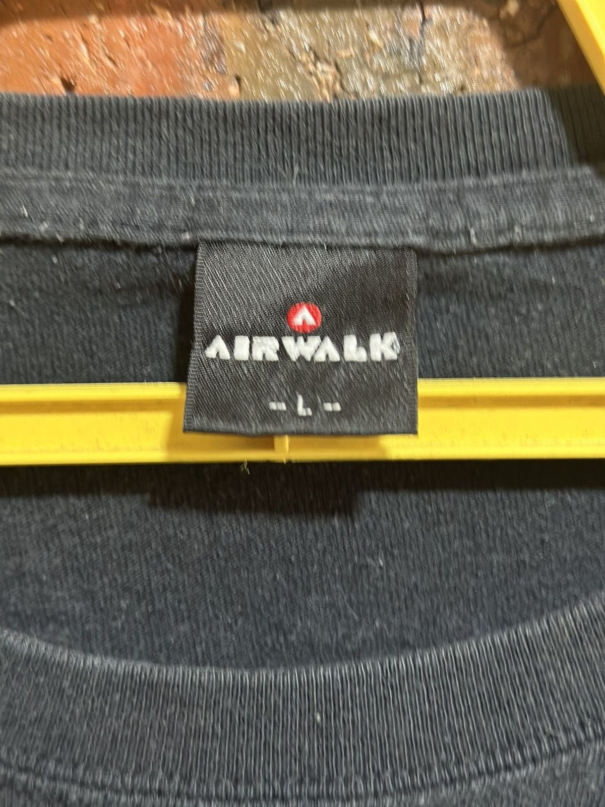 Airwalk Vintage Airwalk Never Let Gravity Boss U Around 3quater Te Size US L / EU 52-54 / 3 - 4 Thumbnail