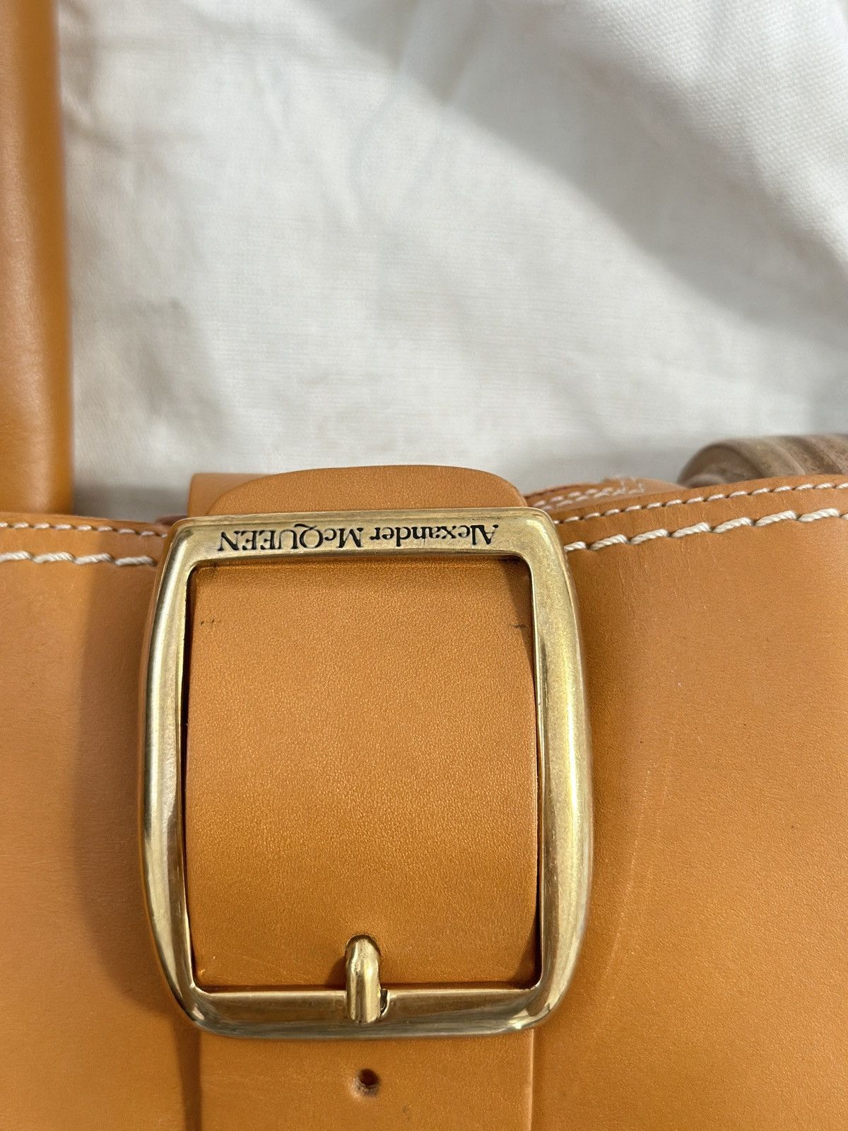 Alexander McQueen NWOT ALEXANDER MCQUEENBuckled Leather Tan/Gold Ankle Boot 36 Size US 6 / IT 36 - 4 Thumbnail
