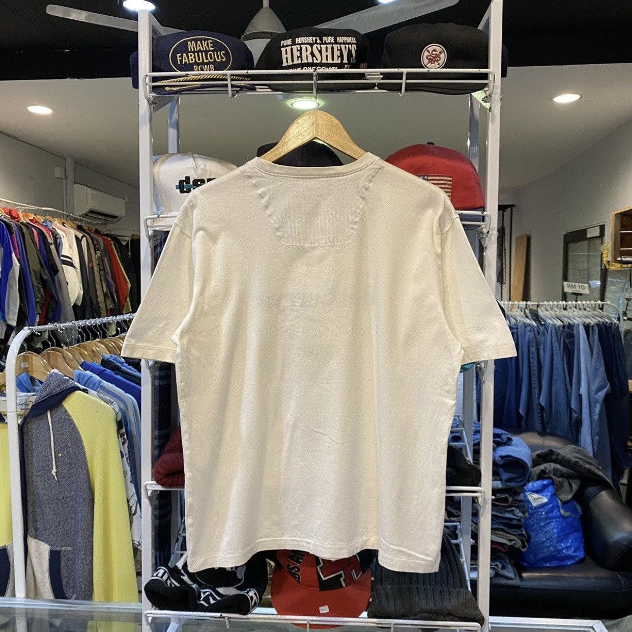 Burberry × Burberry Prorsum × Vintage VINTAGE‼️BURBERRYS SPELL OUT EMBROIDERED T-SHIRT Size US M / EU 48-50 / 2 - 2 Thumbnail