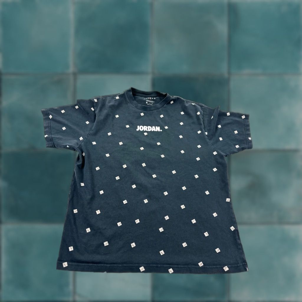Jordan Brand Jordan Shirt Mens Large Black Allover Printed Standard Fit Short Sleeve Crewneck Size US L / EU 52-54 / 3 - 1 Thumbnail