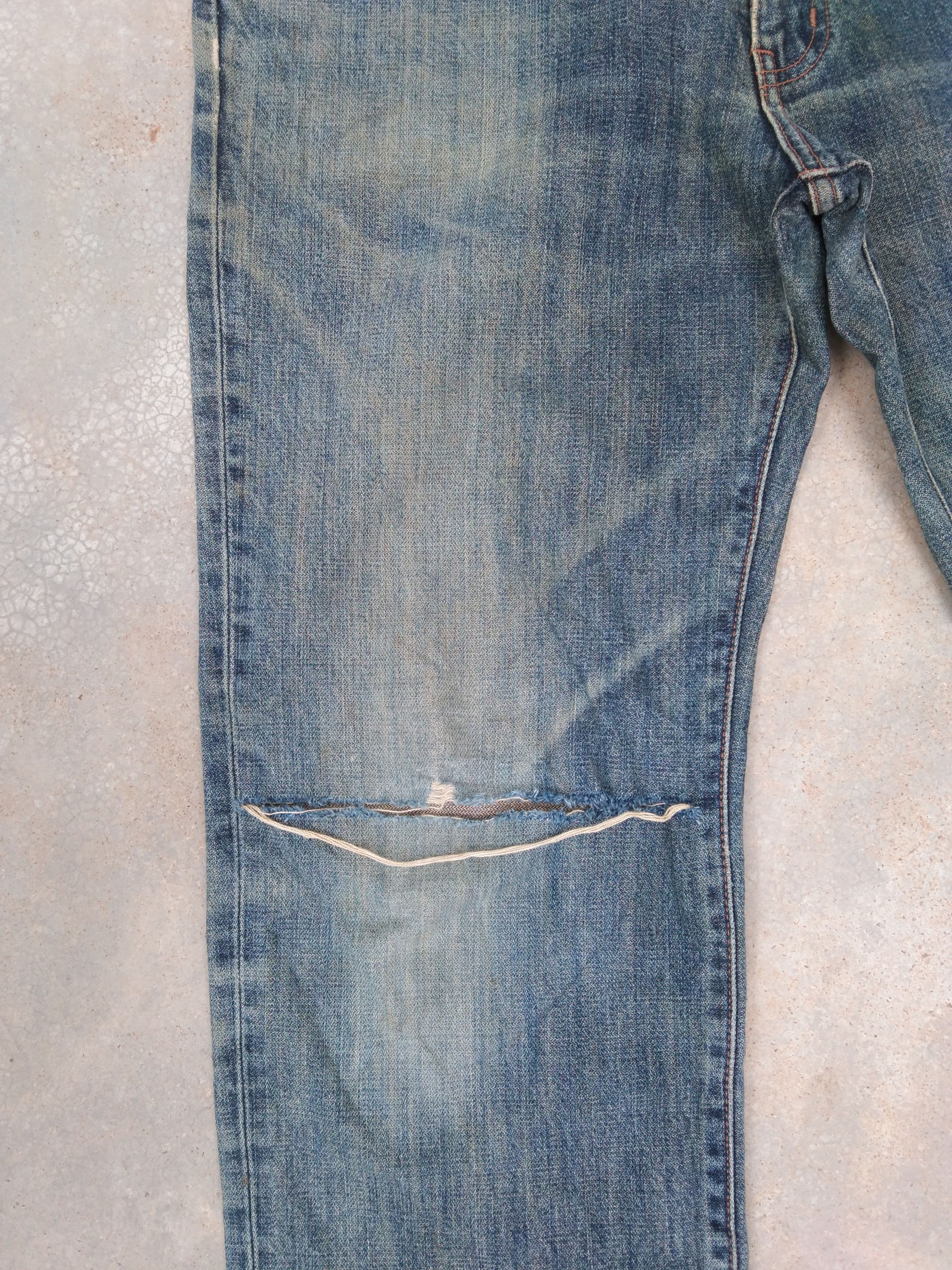 Wrangler Vintage Wrangler Straight Leg Distressed Jeans 33x30 Size US 33 - 7 Thumbnail
