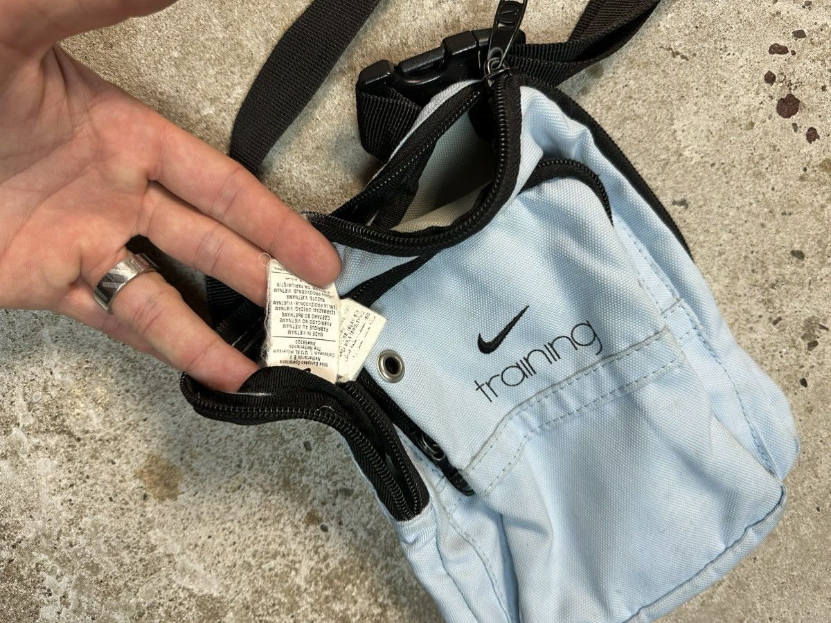 Nike Vintage Y2K Nike Baby Blue Messenger Crossbody Bag Swoosh Size ONE SIZE - 8 Thumbnail