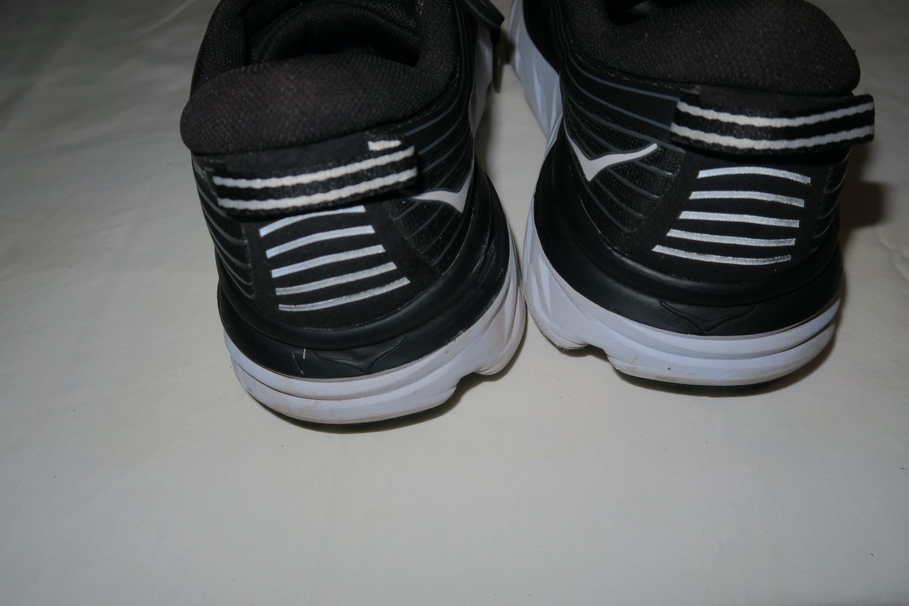 Hoka Hoka One One Mens Bondi 7 Running Shoes Black White Size US 10 / EU 43 - 4 Thumbnail