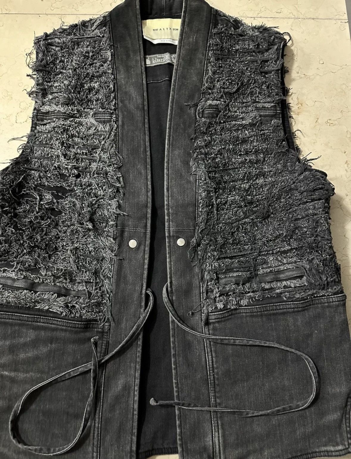 1017 ALYX 9SM 1017 alyx 9sm blackmeans corroded waist coats Size US M / EU 48-50 / 2 - 4 Thumbnail