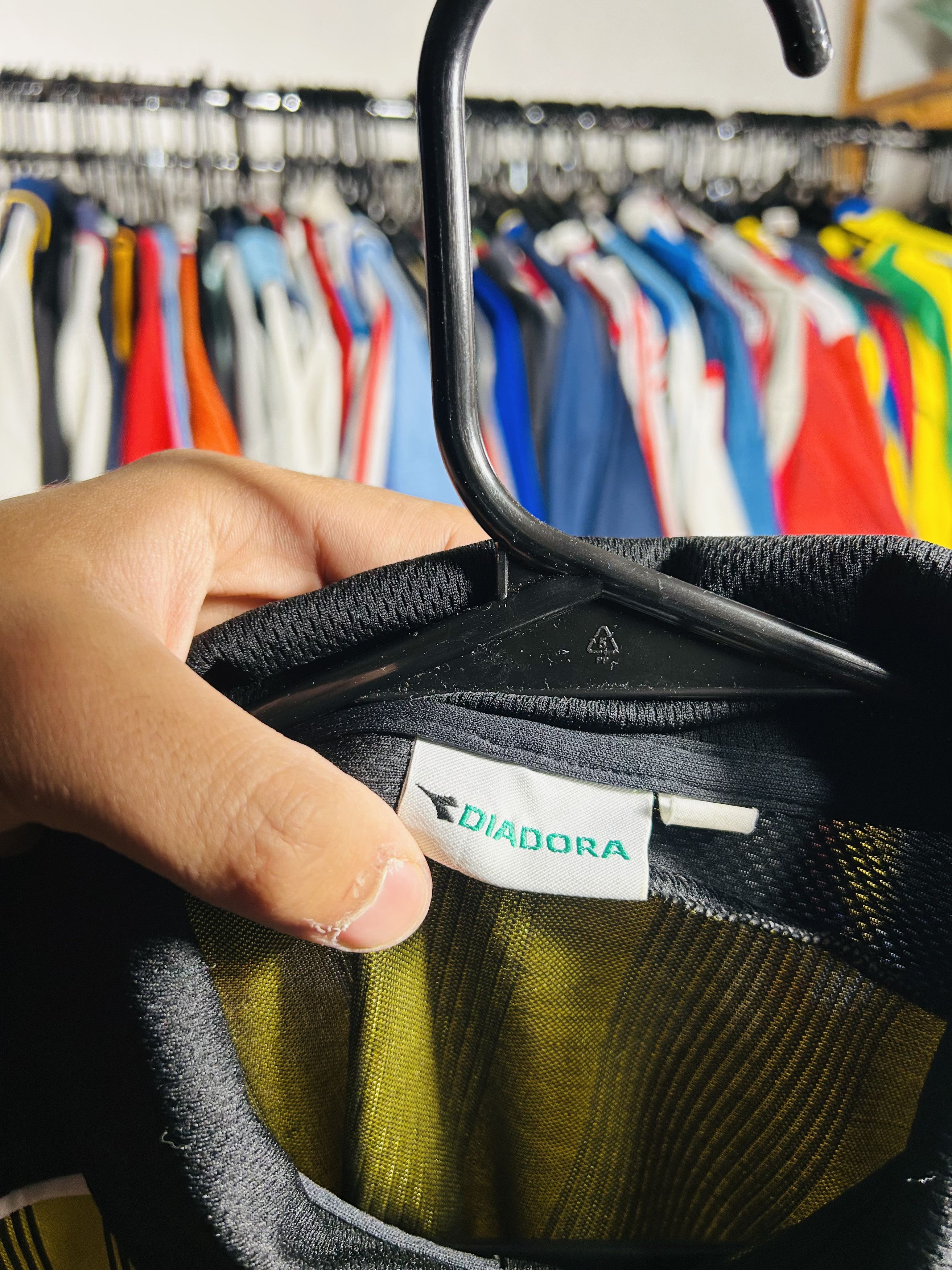 Diadora Italy 90s referee jersey Size US XL / EU 56 / 4 - 3 Thumbnail