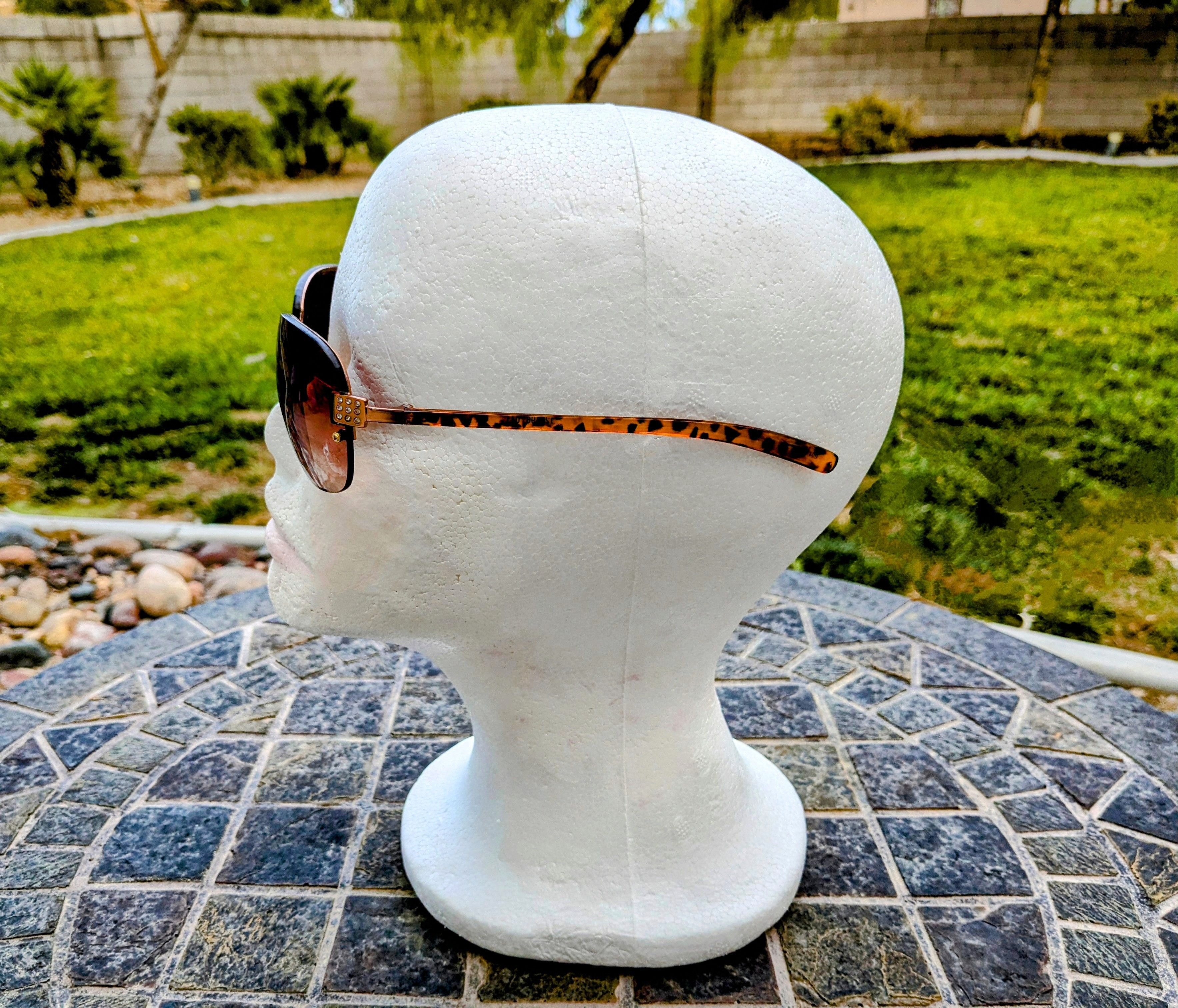 Designer Women's Tortoise Shell Rimless Large Rhinestone Sunglasses Size ONE SIZE - 3 Thumbnail