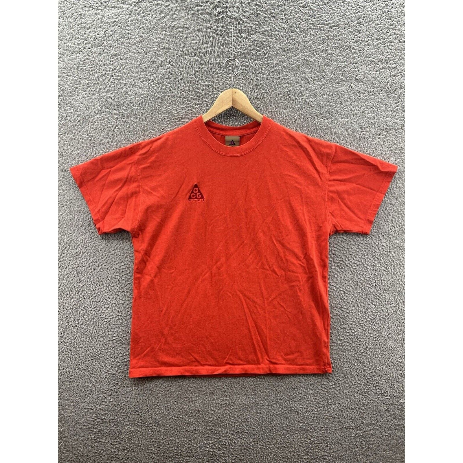 Nike ACG Nike ACG Logo Short Sleeve Red T-Shirt BQ7342-634 Size Large Size US L / EU 52-54 / 3 - 1 Thumbnail