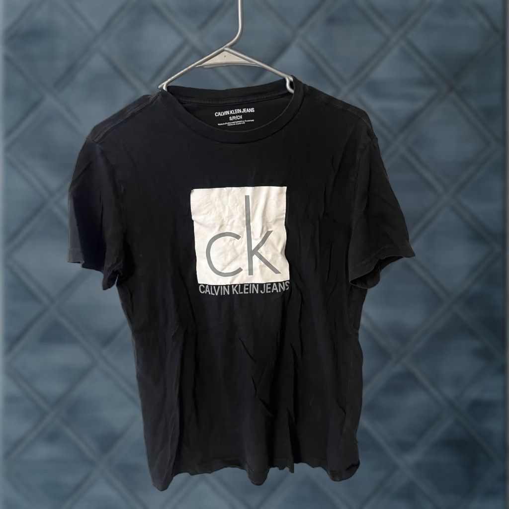 Calvin Klein Calvin Klein T-Shirt Men Short Sleeve Graphic Logo Black Small / S / Mens Size US 29 - 1 Thumbnail
