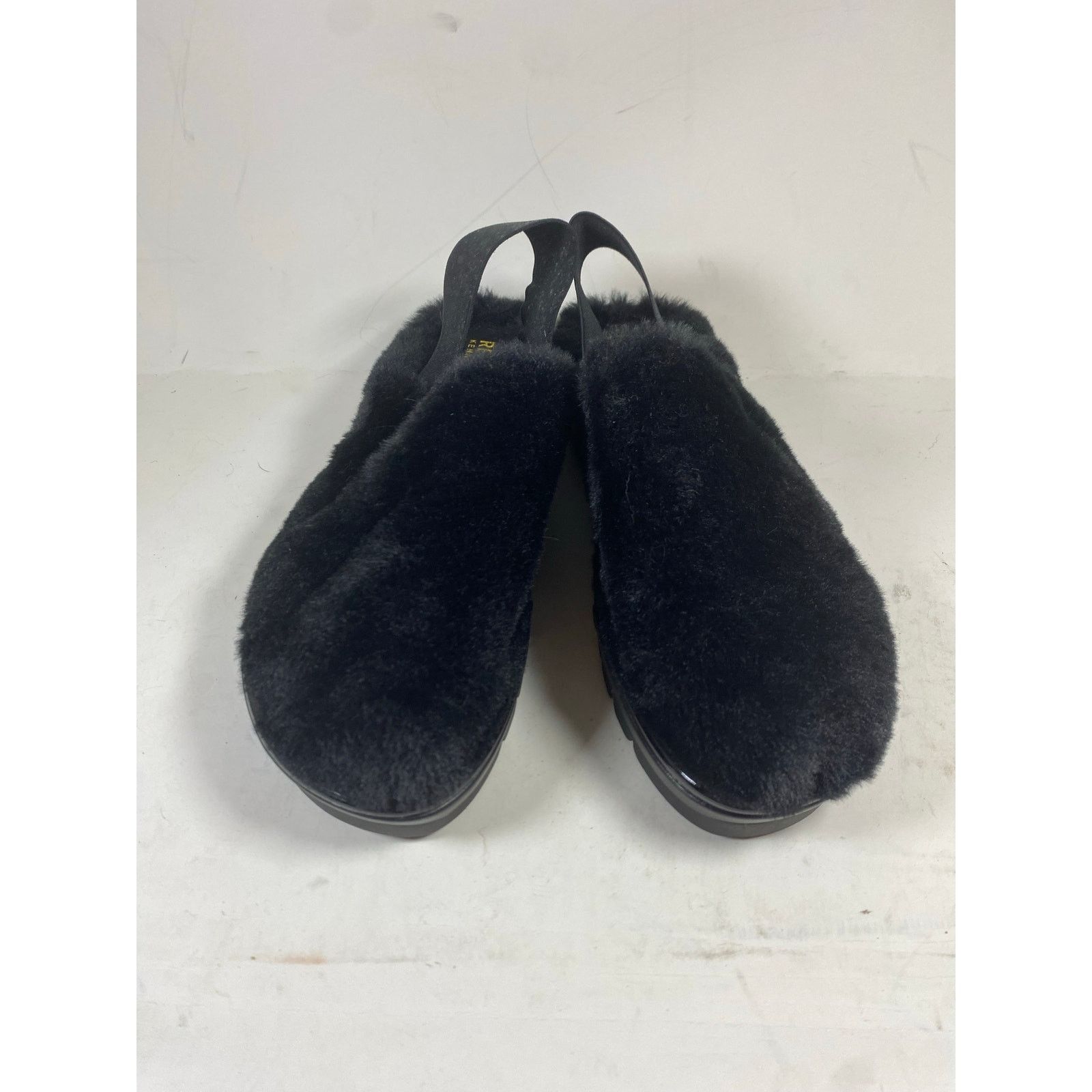Kenneth Cole NEW Reaction Kenneth Cole Black Fuzzy Slipper 9.5W Size US 9.5 / IT 39.5 - 2 Thumbnail