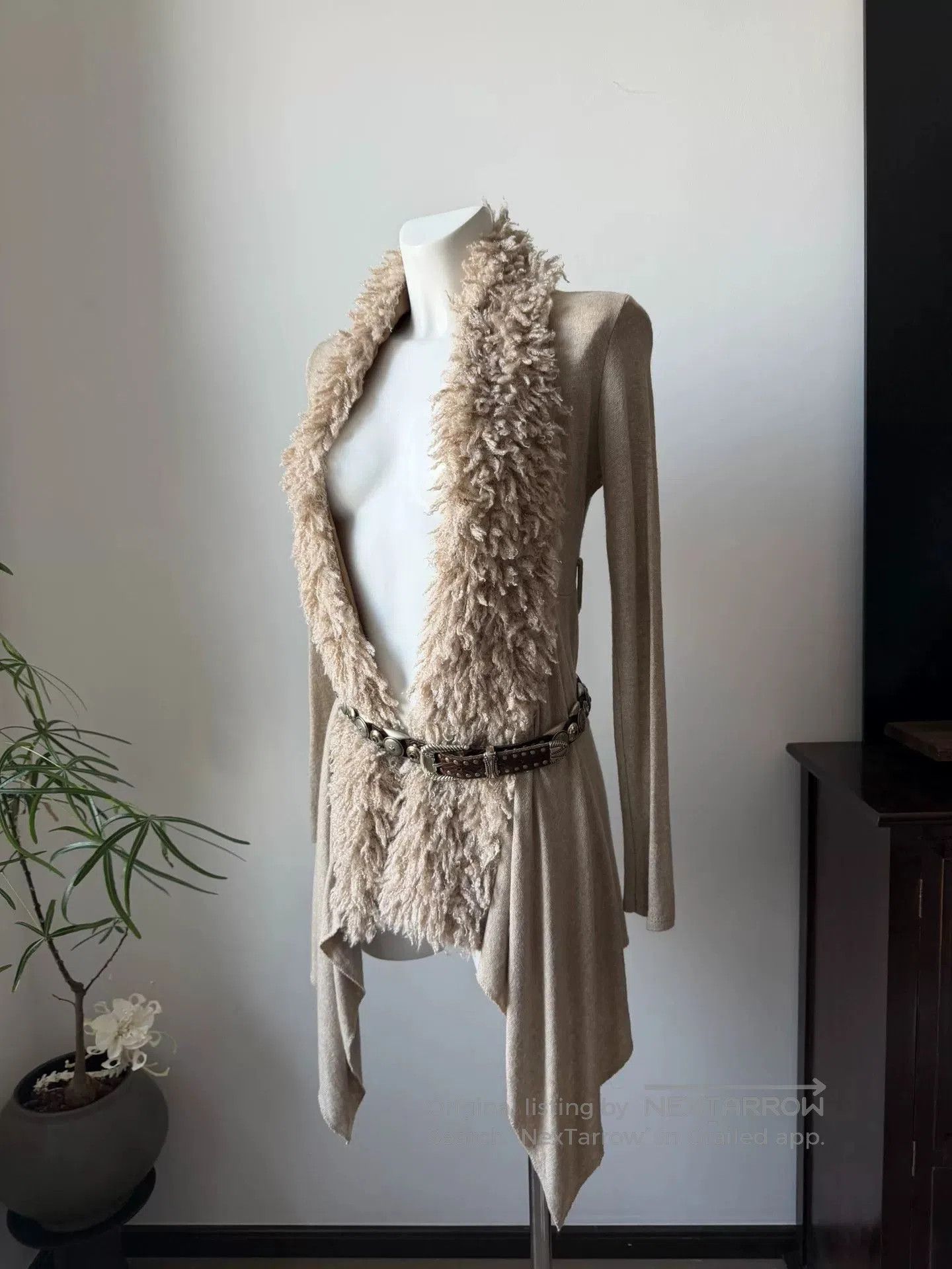Other Vintage Wool Cardigan w/ Curly Fur Collar. Size M / US 6-8 / IT 42-44 - 4 Thumbnail