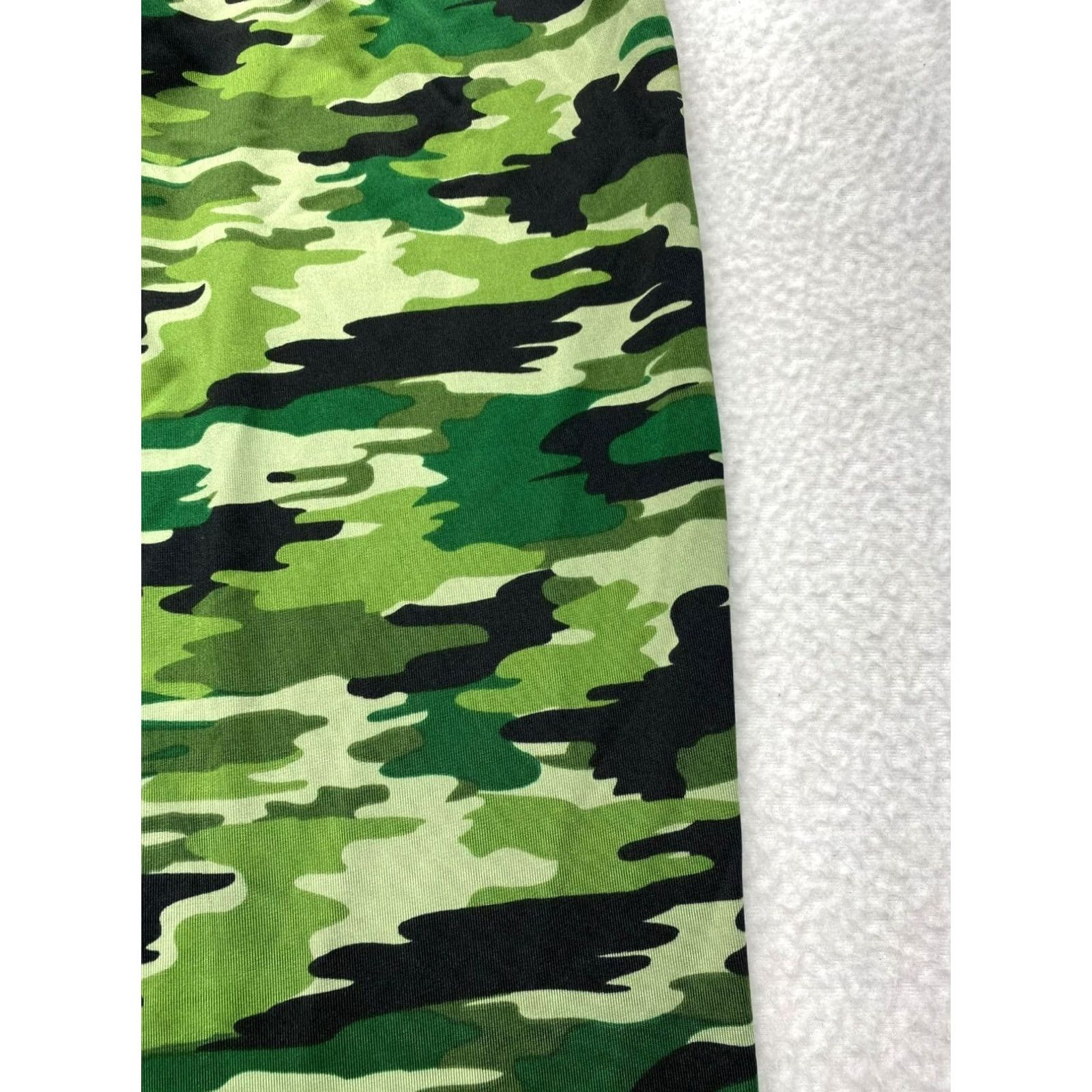 Vintage Womens Leggings Camouflage Print Small Green Polyester Spandex Tipsyelves Ankle Full-length Size 28" / US 6 / IT 42 - 3 Thumbnail