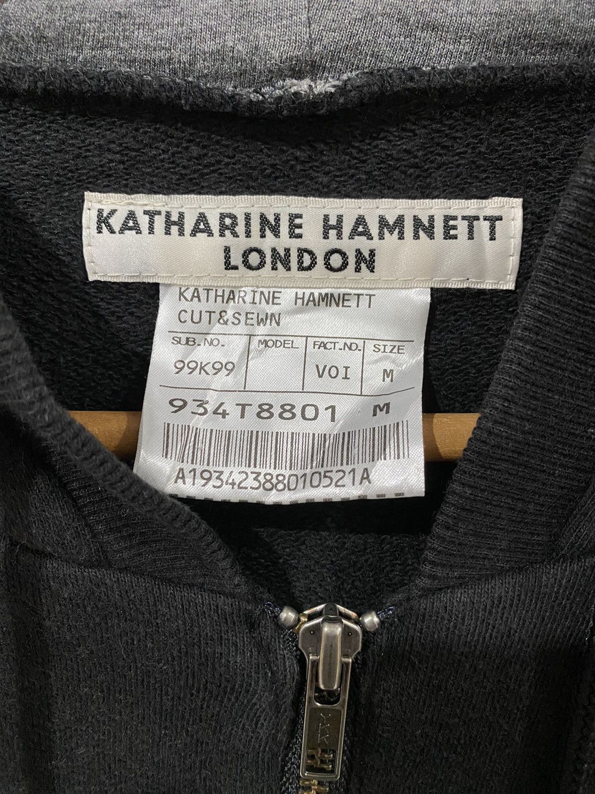 Katharine Hamnett London 2000s Super Black sweat hoodie Size US S / EU 44-46 / 1 - 8 Thumbnail