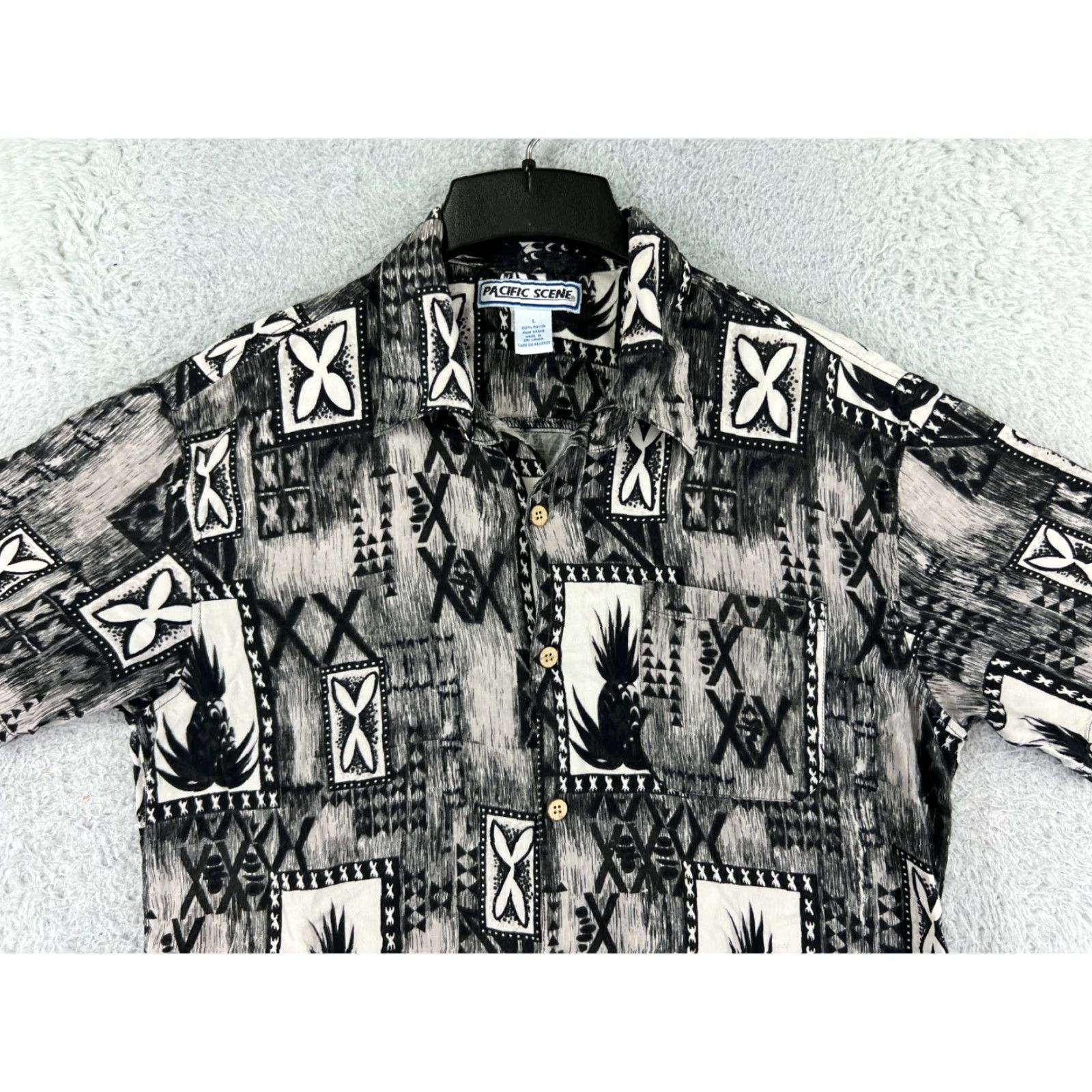 Vintage Pacific Scene Shirt Men L Black Pineapple Floral Print Hawaiian Button-Up Short Sleeve Size US L / EU 52-54 / 3 - 6 Thumbnail